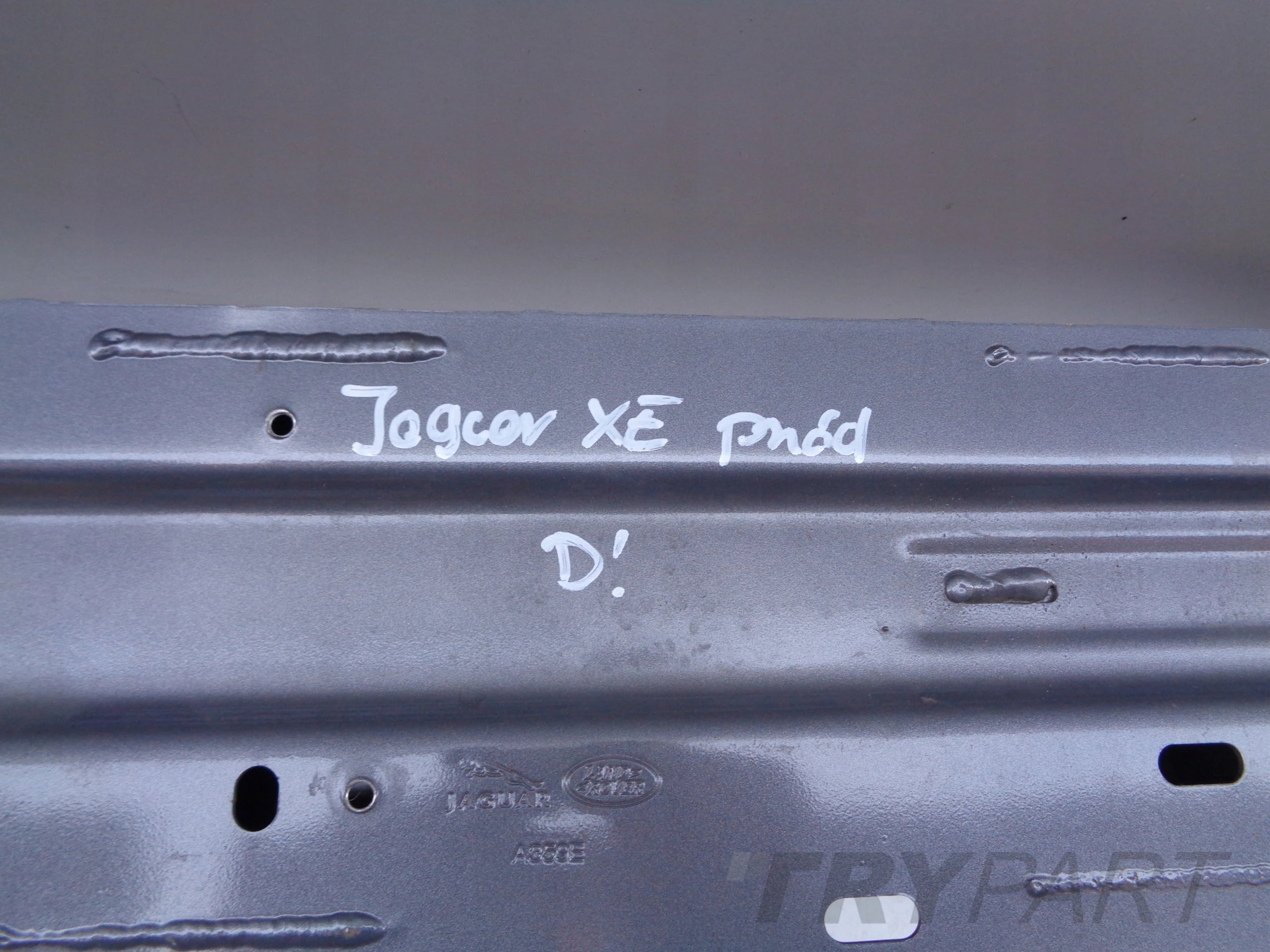 FRONT BUMPER REINFORCEMENT BAR JAGUAR XE 19- FACELIFT