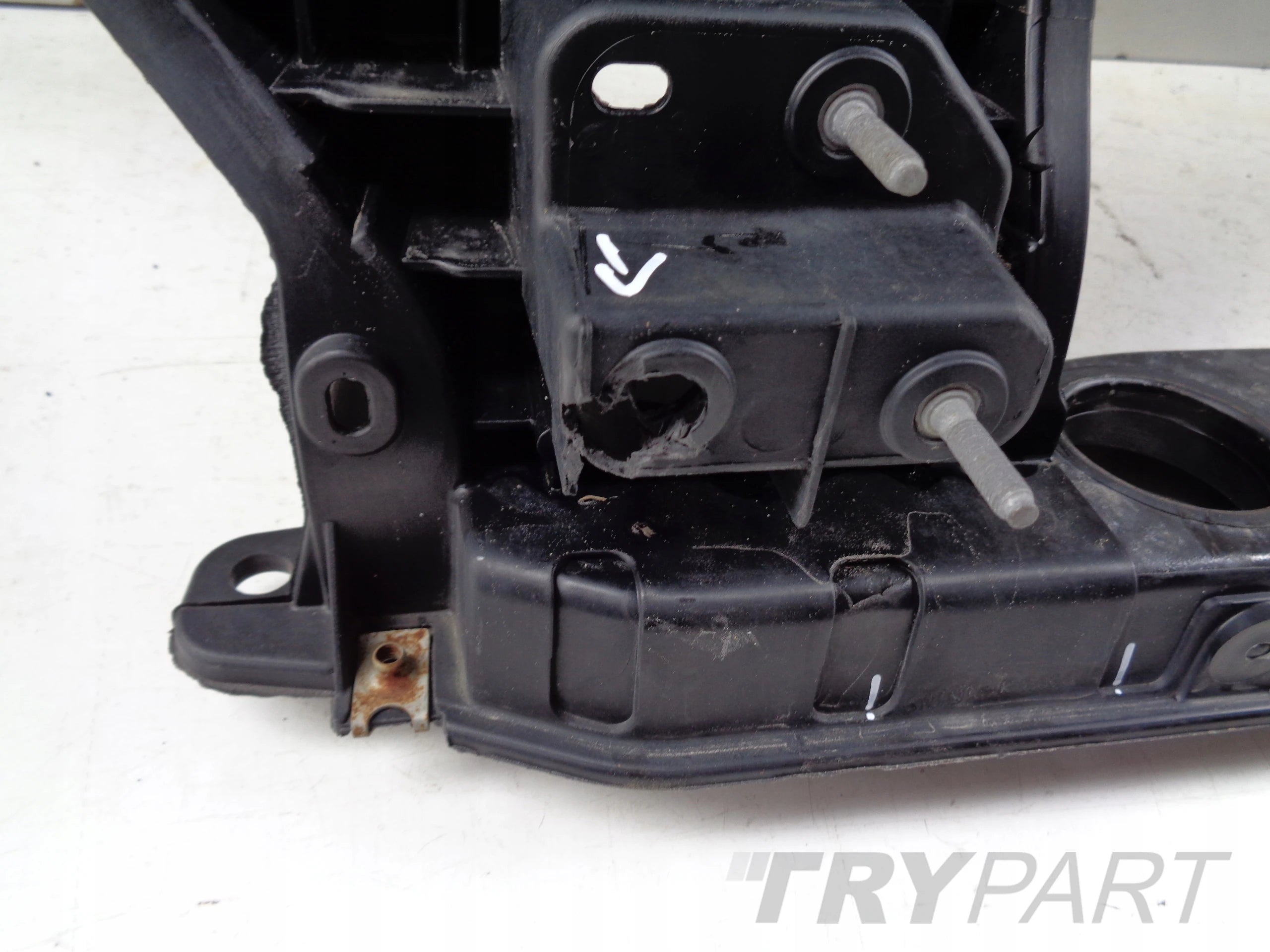 FRONT BUMPER REINFORCEMENT KIA SPORTAGE V 20-