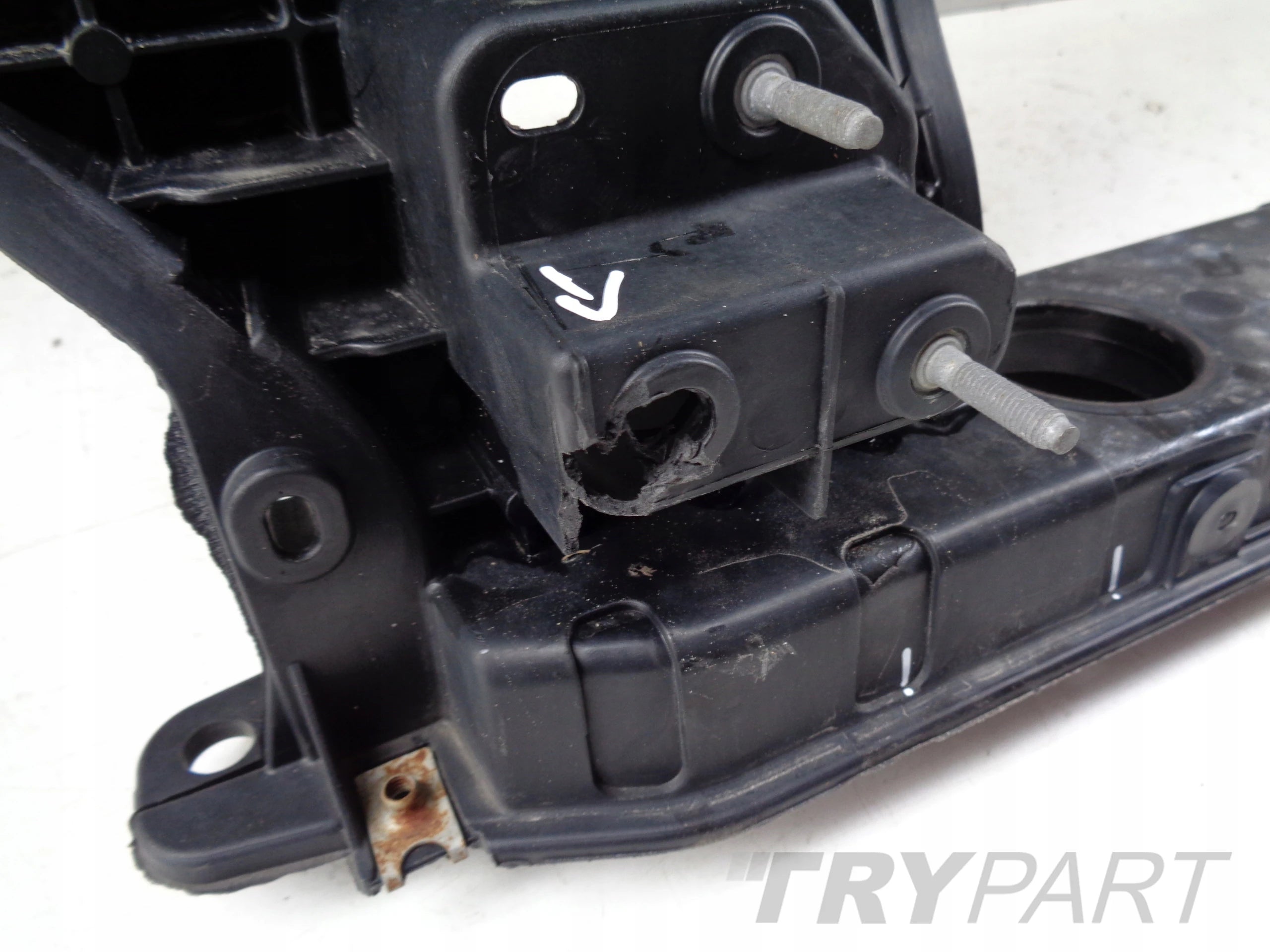 FRONT BUMPER REINFORCEMENT KIA SPORTAGE V 20-