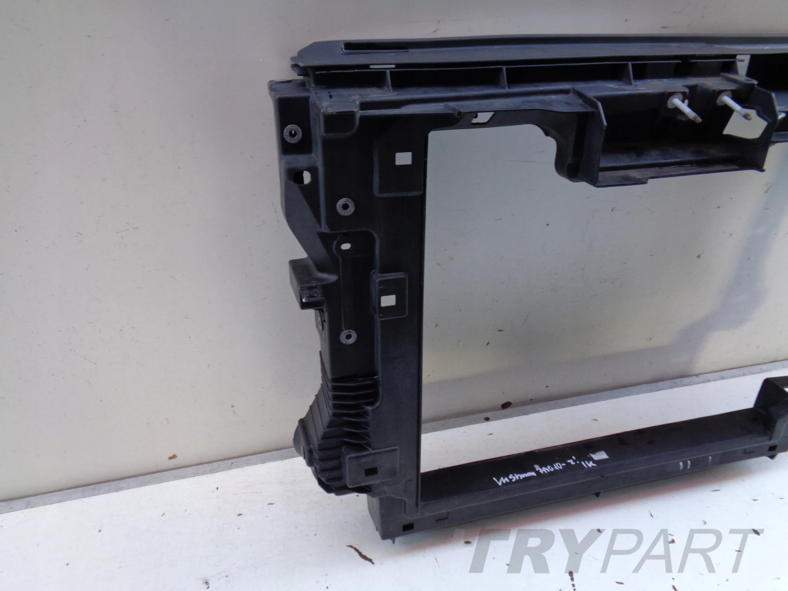 FRONT BUMPER REINFORCEMENT VW SHARAN 7N 7N0 10-