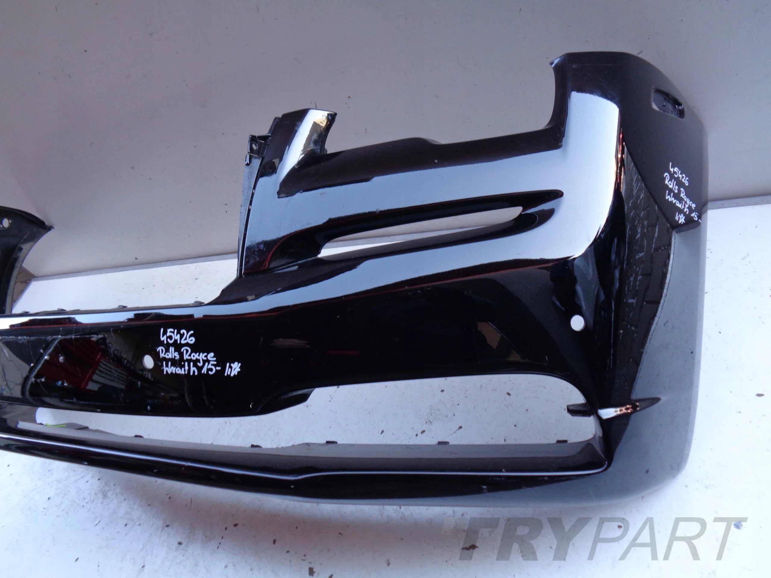FRONT BUMPER ROLLS ROYCE WRAITH 17- LIFT DAWN NO. 45426