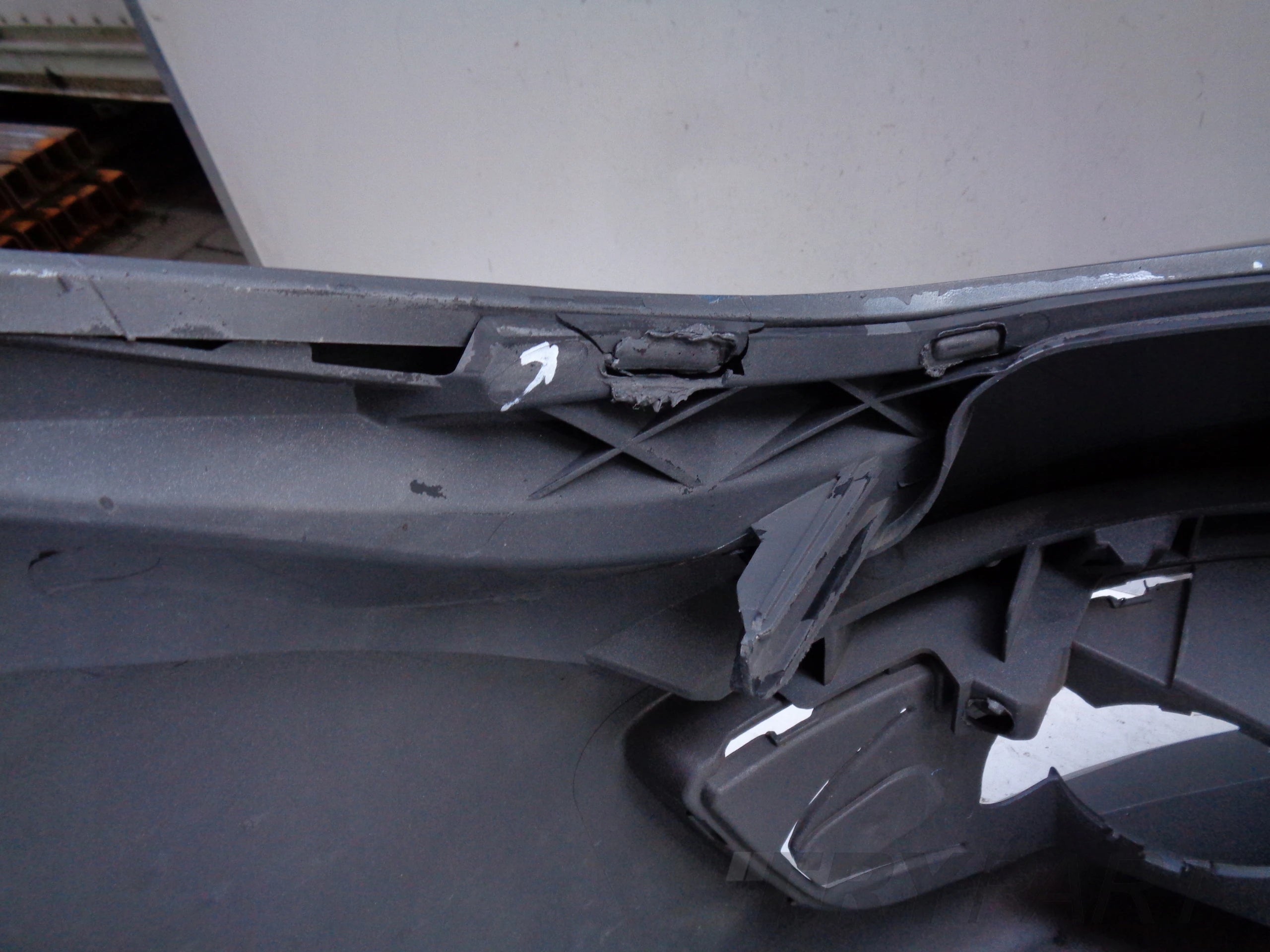 FRONT BUMPER SEAT LEON II 2 1P 1P0 09- LIFT NO. 46073