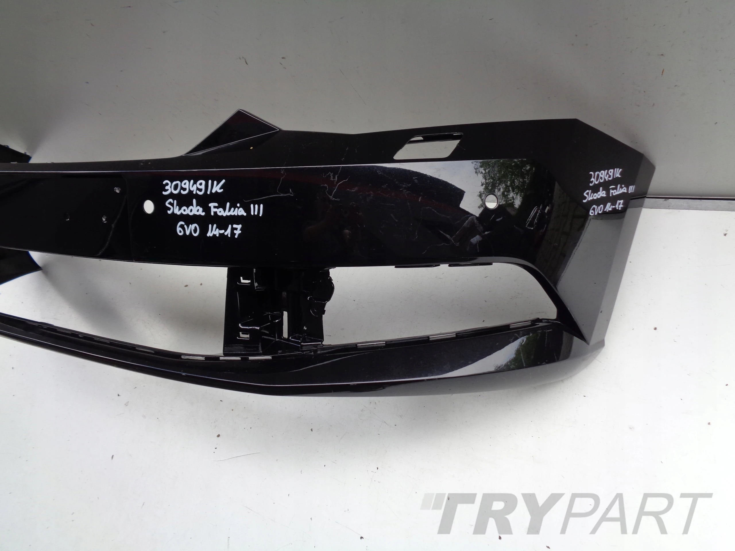 FRONT BUMPER SKODA FABIA III 3 6V 14-17 30949