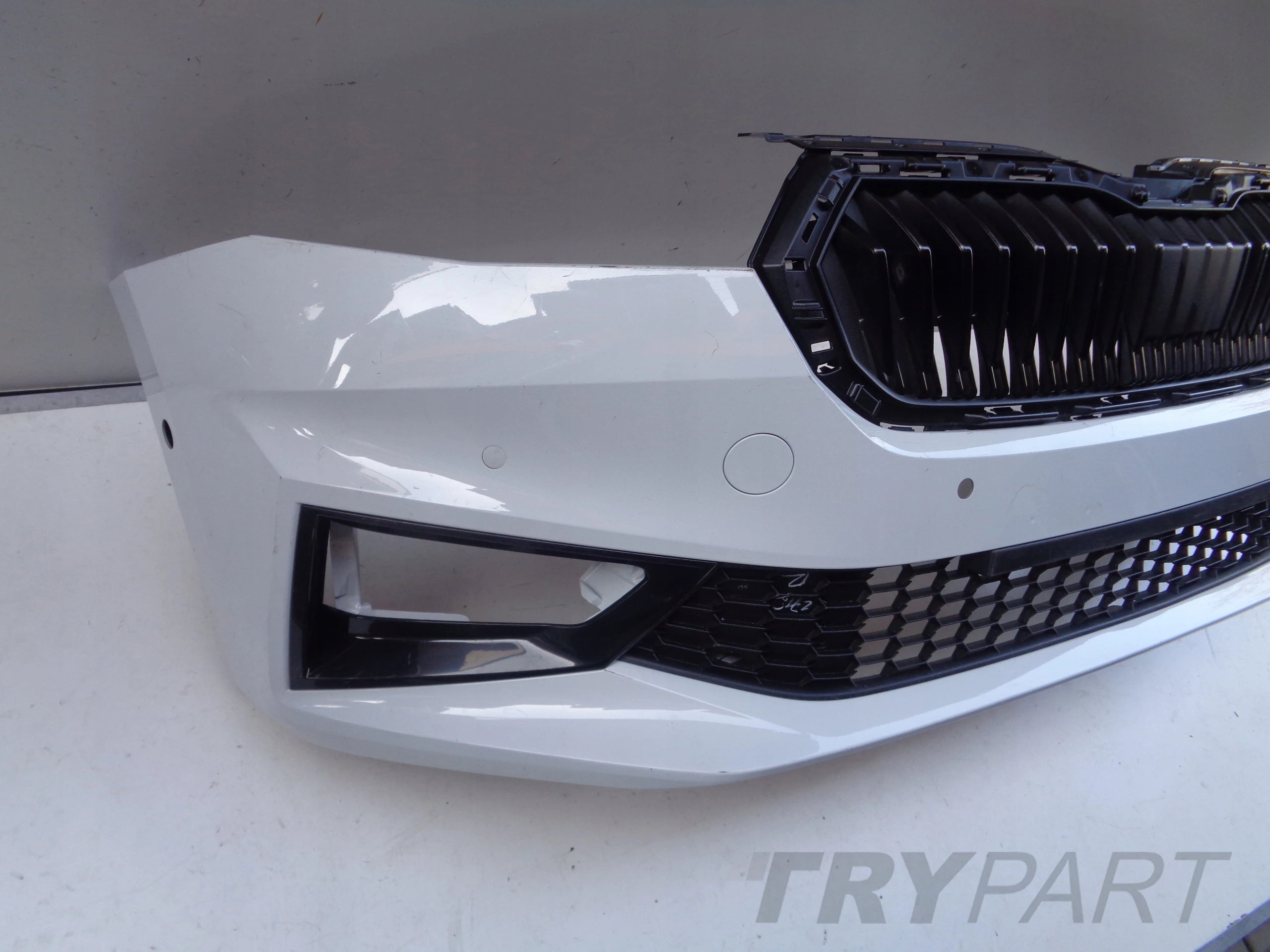 FRONT BUMPER SKODA FABIA IV 4 6VA 21- NO. 28986
