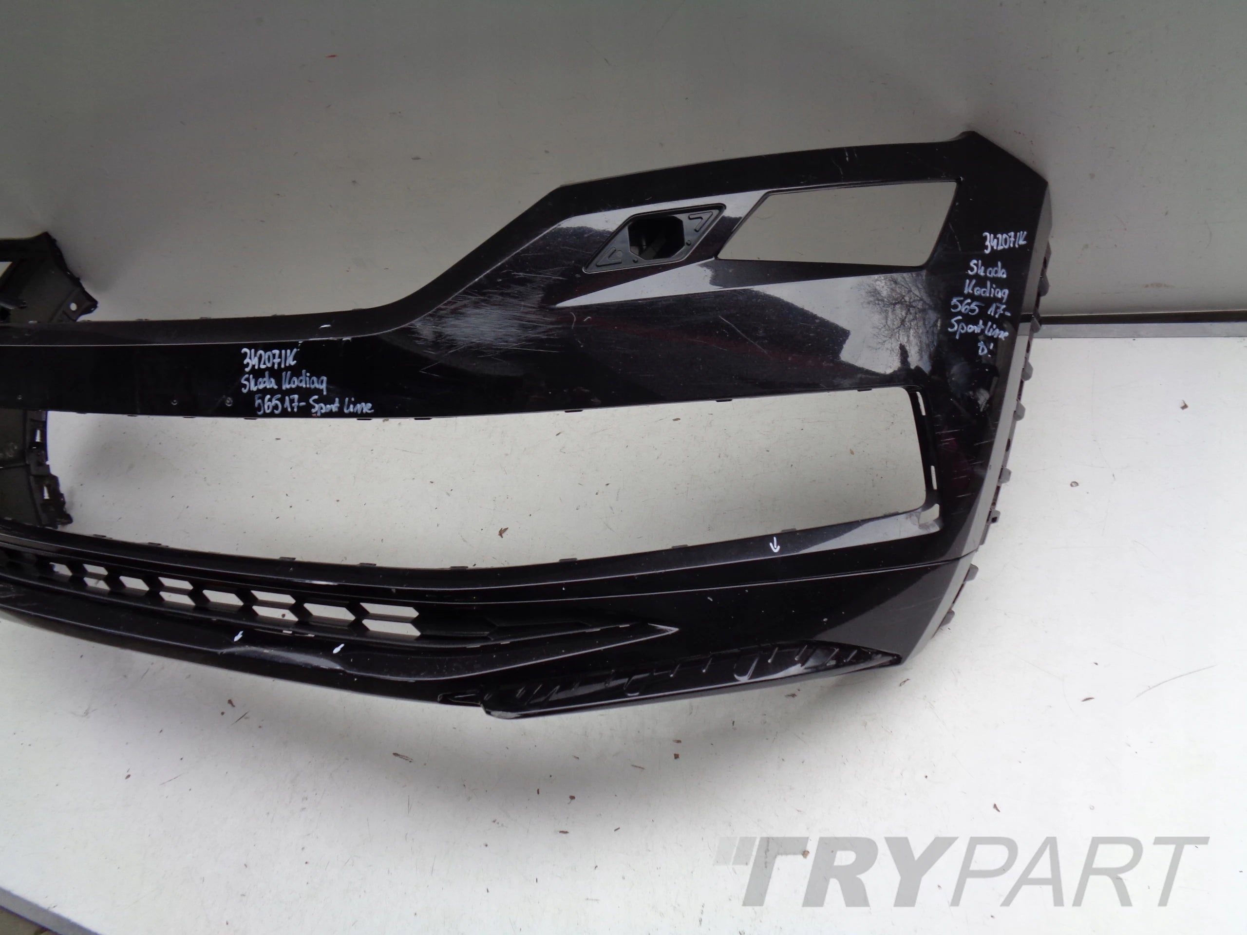 FRONT BUMPER SKODA KODIAQ RS 565 NO. 34207