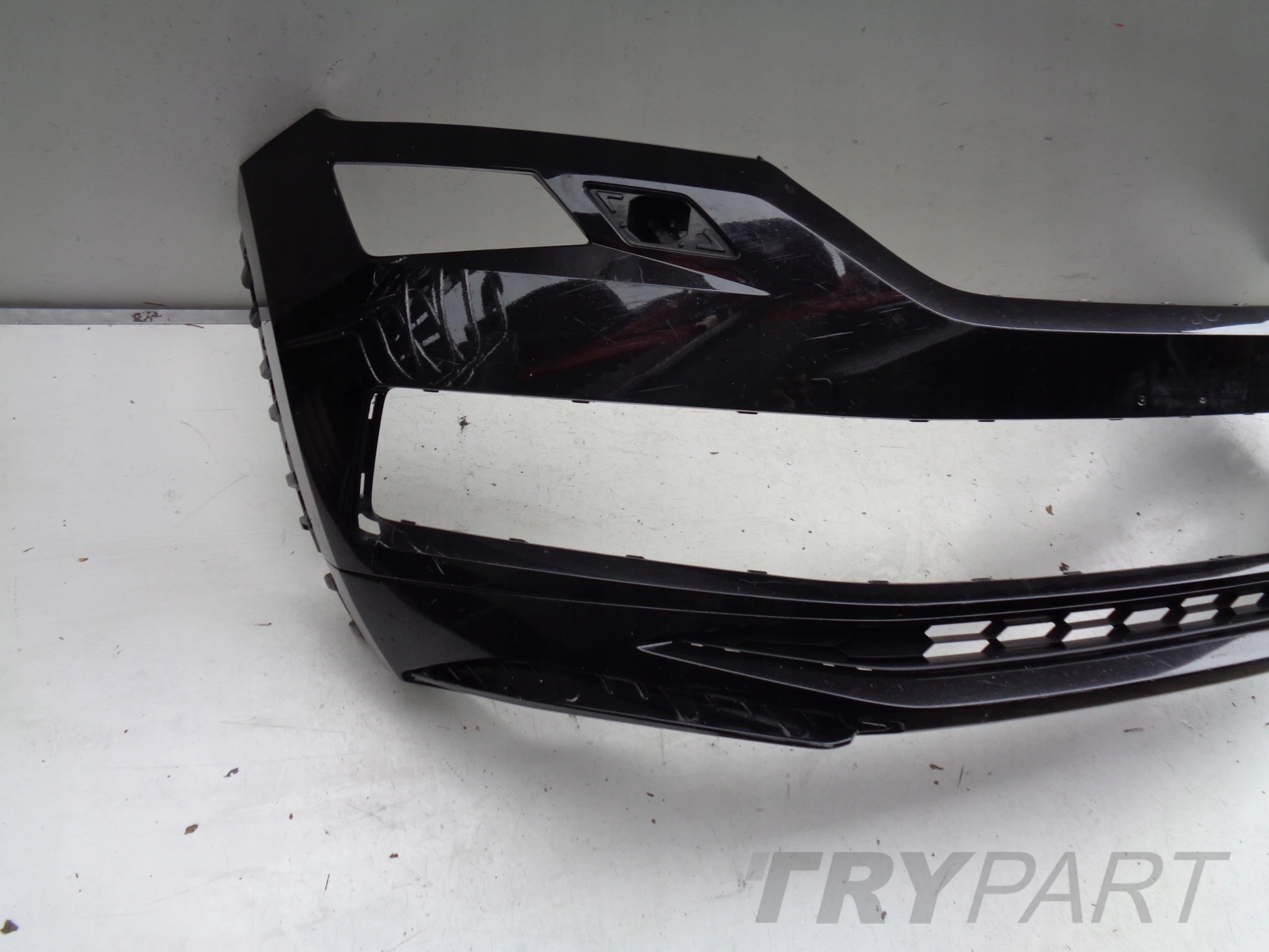FRONT BUMPER SKODA KODIAQ RS 565 NO. 34207