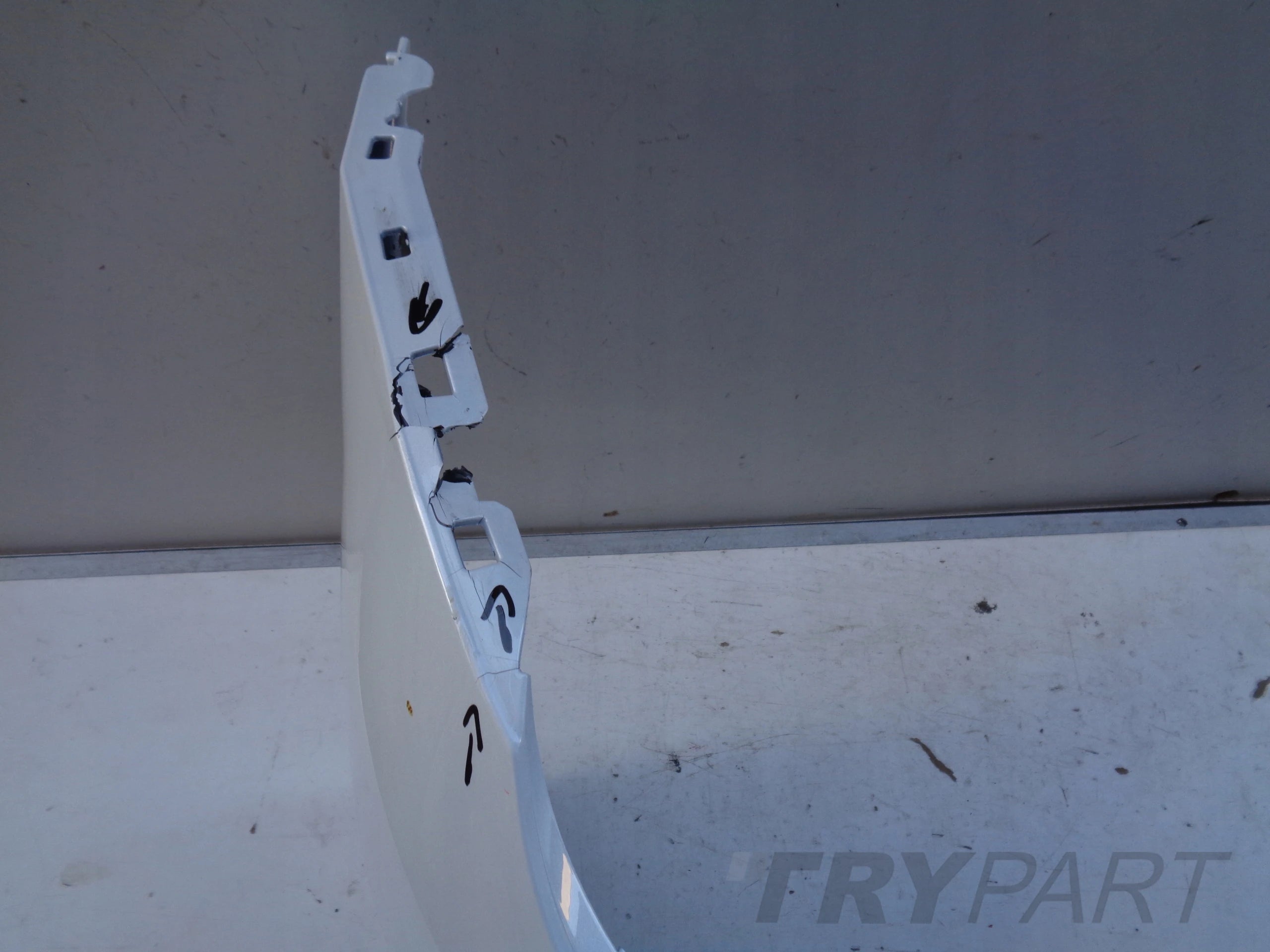 FRONT BUMPER TESLA MODEL Y NO. 43242