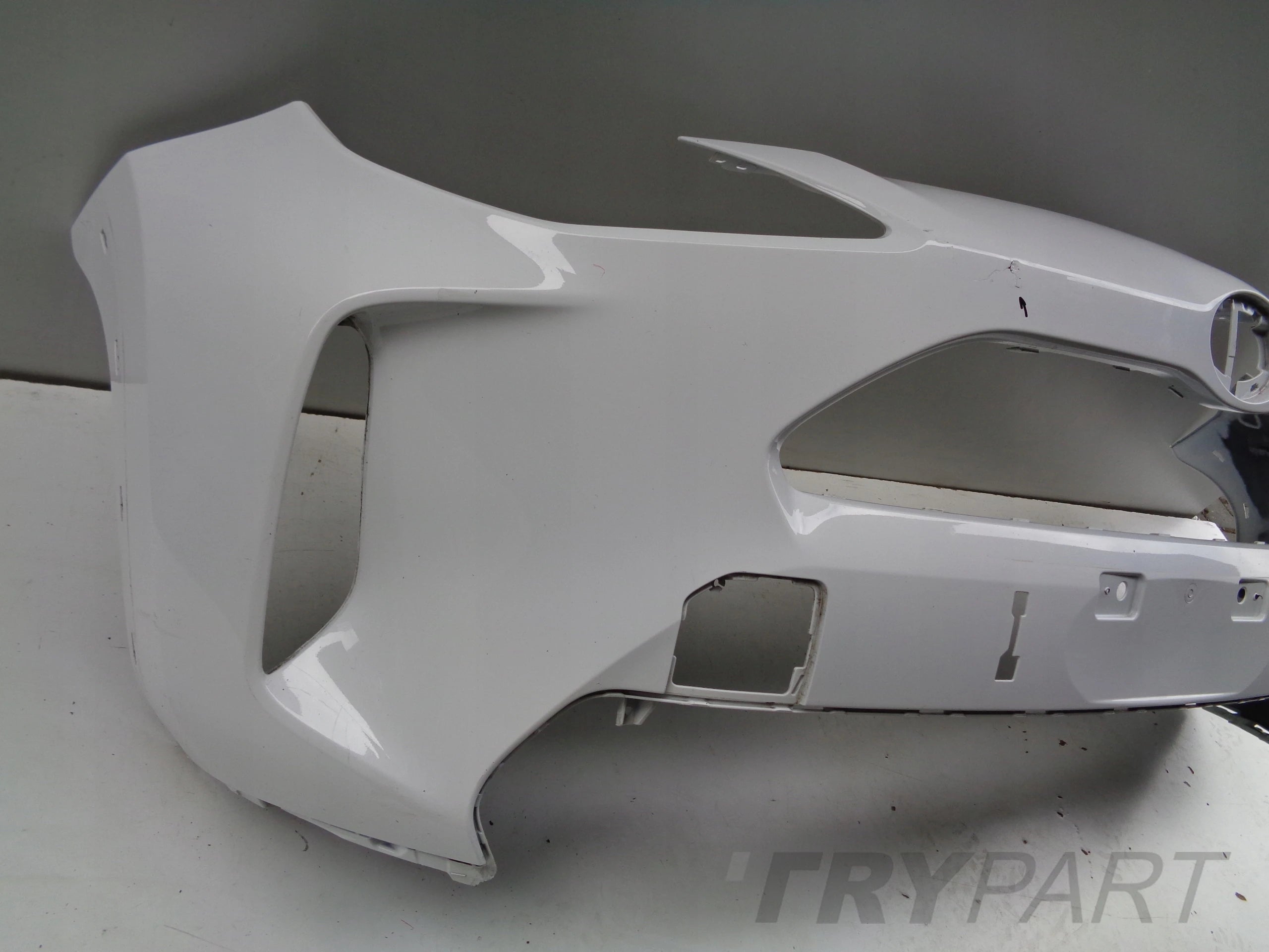 FRONT BUMPER TOYOTA YARIS CROSS 20- NO. 50198
