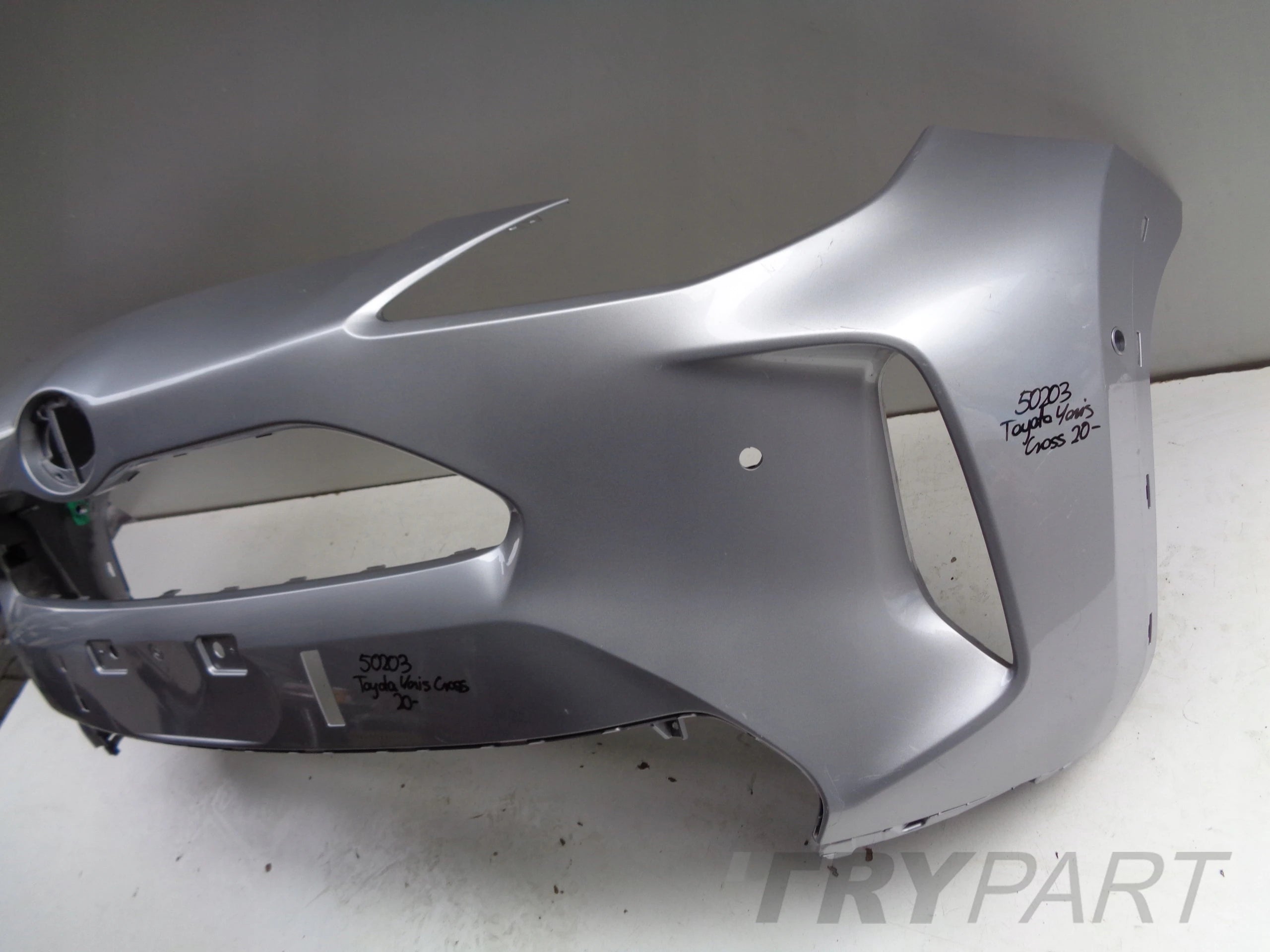 FRONT BUMPER TOYOTA YARIS CROSS 20- NO. 50203