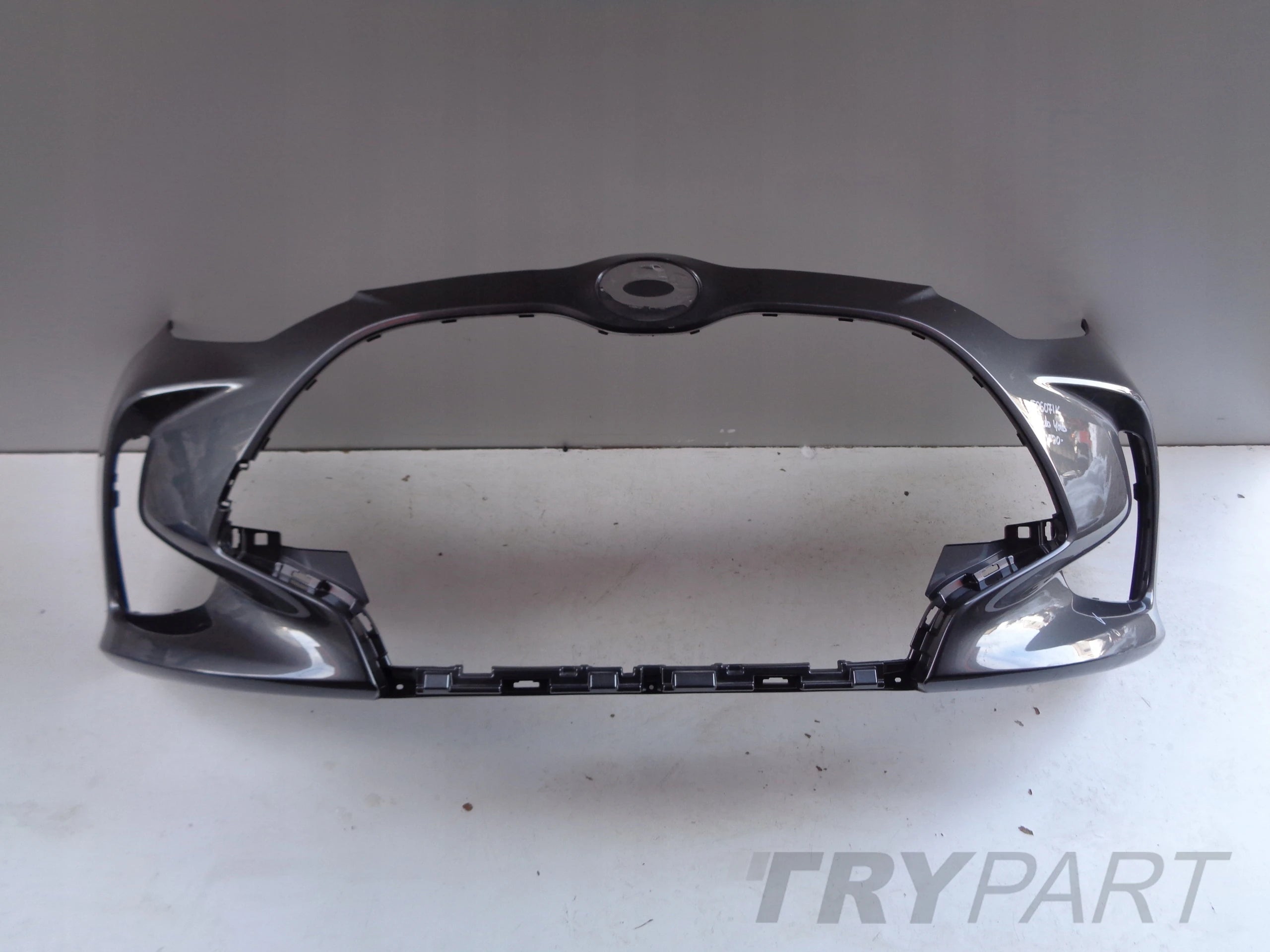 FRONT BUMPER TOYOTA YARIS IV 20- NO. 50607