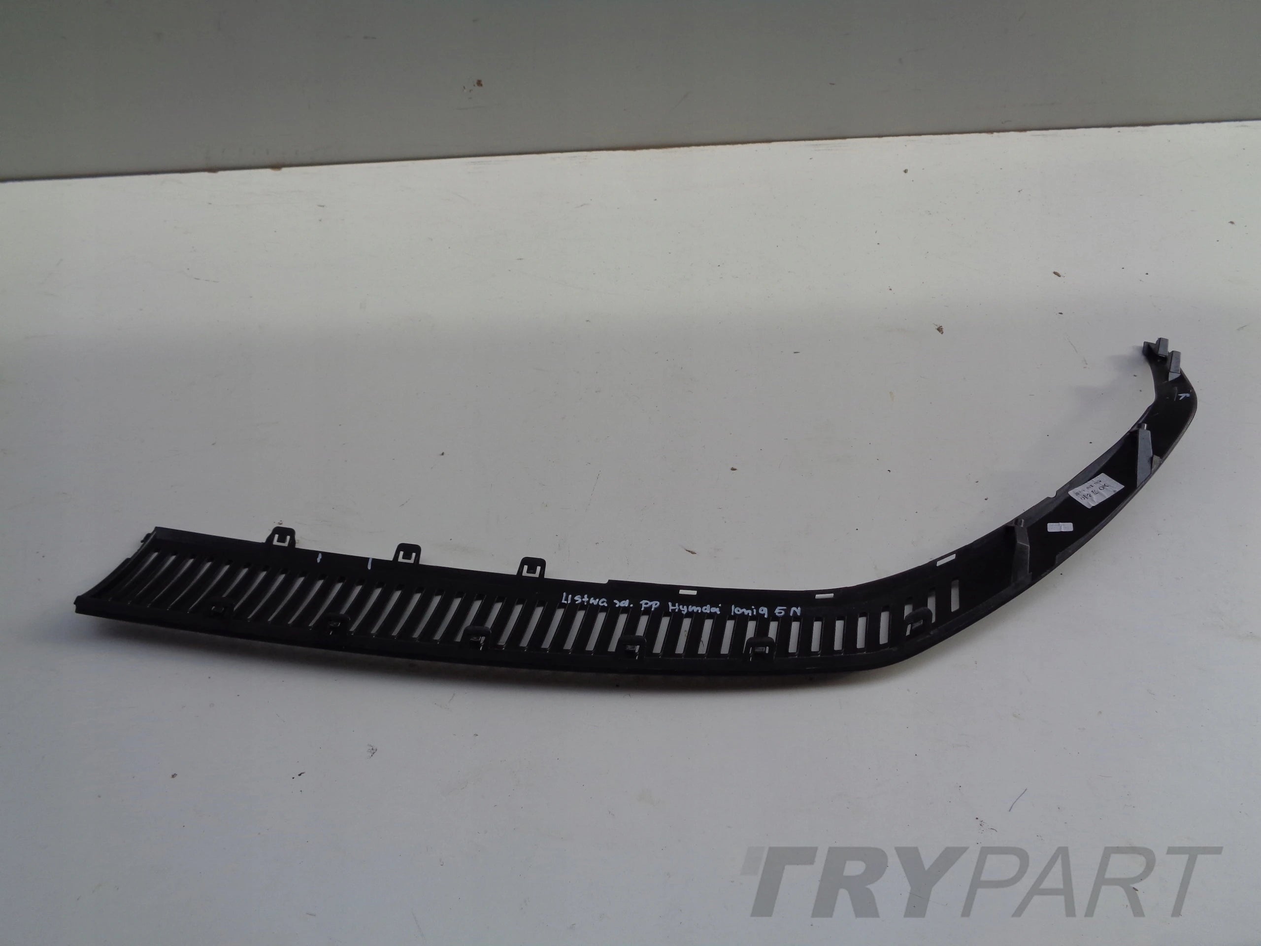 FRONT BUMPER TRIM RIGHT UPPER HYUNDAI IONIQ 5 N 23-