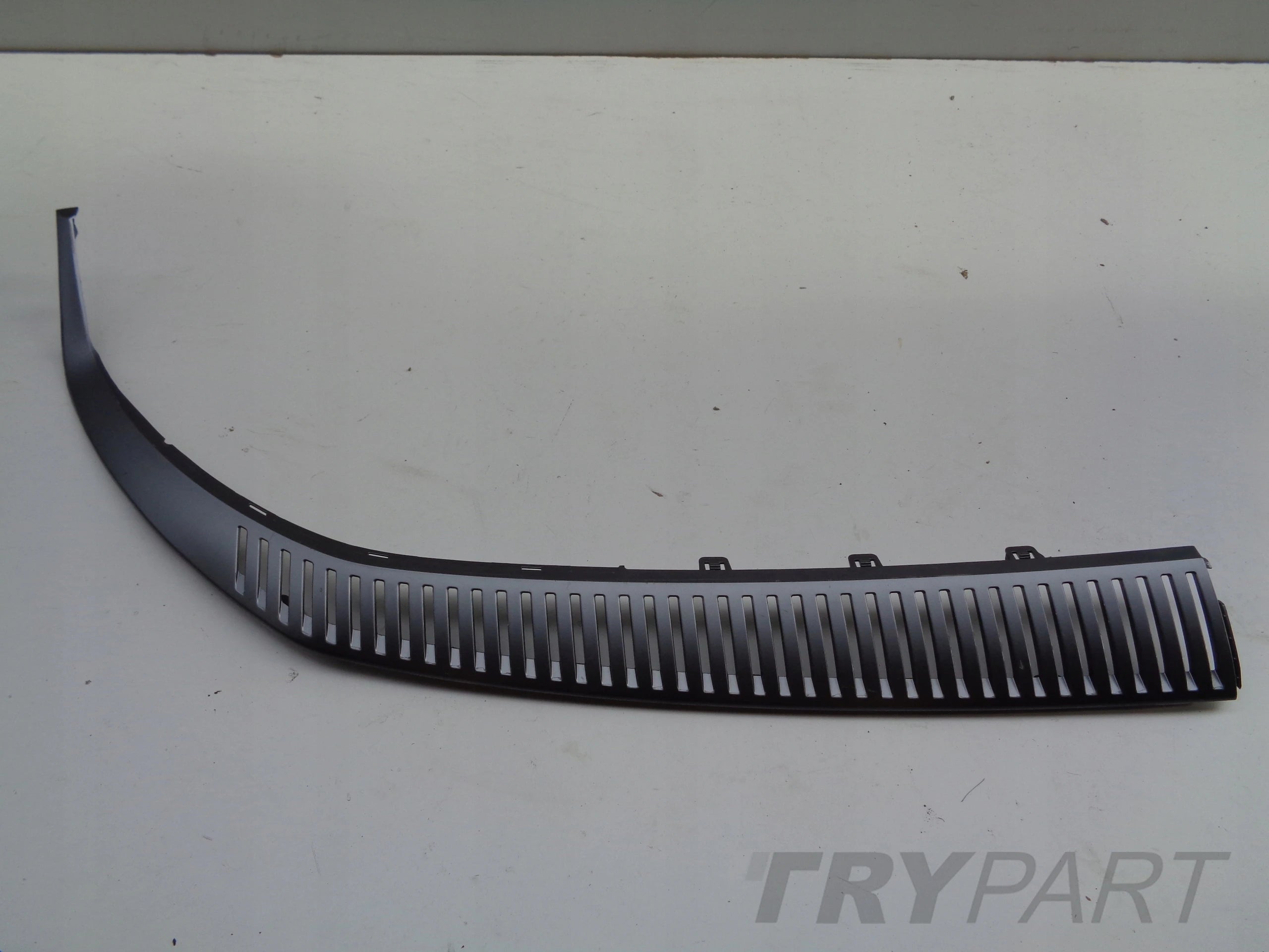 FRONT BUMPER TRIM RIGHT UPPER HYUNDAI IONIQ 5 N 23-