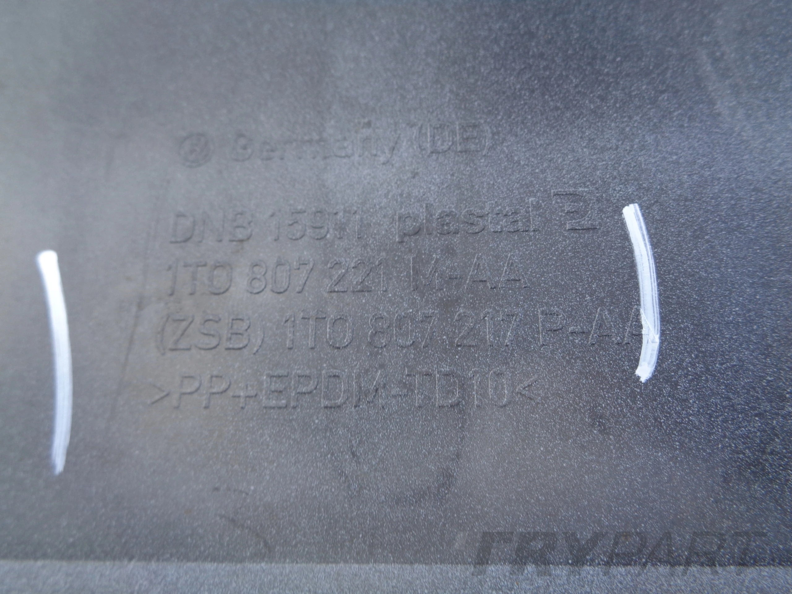FRONT BUMPER VW TOURAN 1T 1T0 10-15 NO. 46868