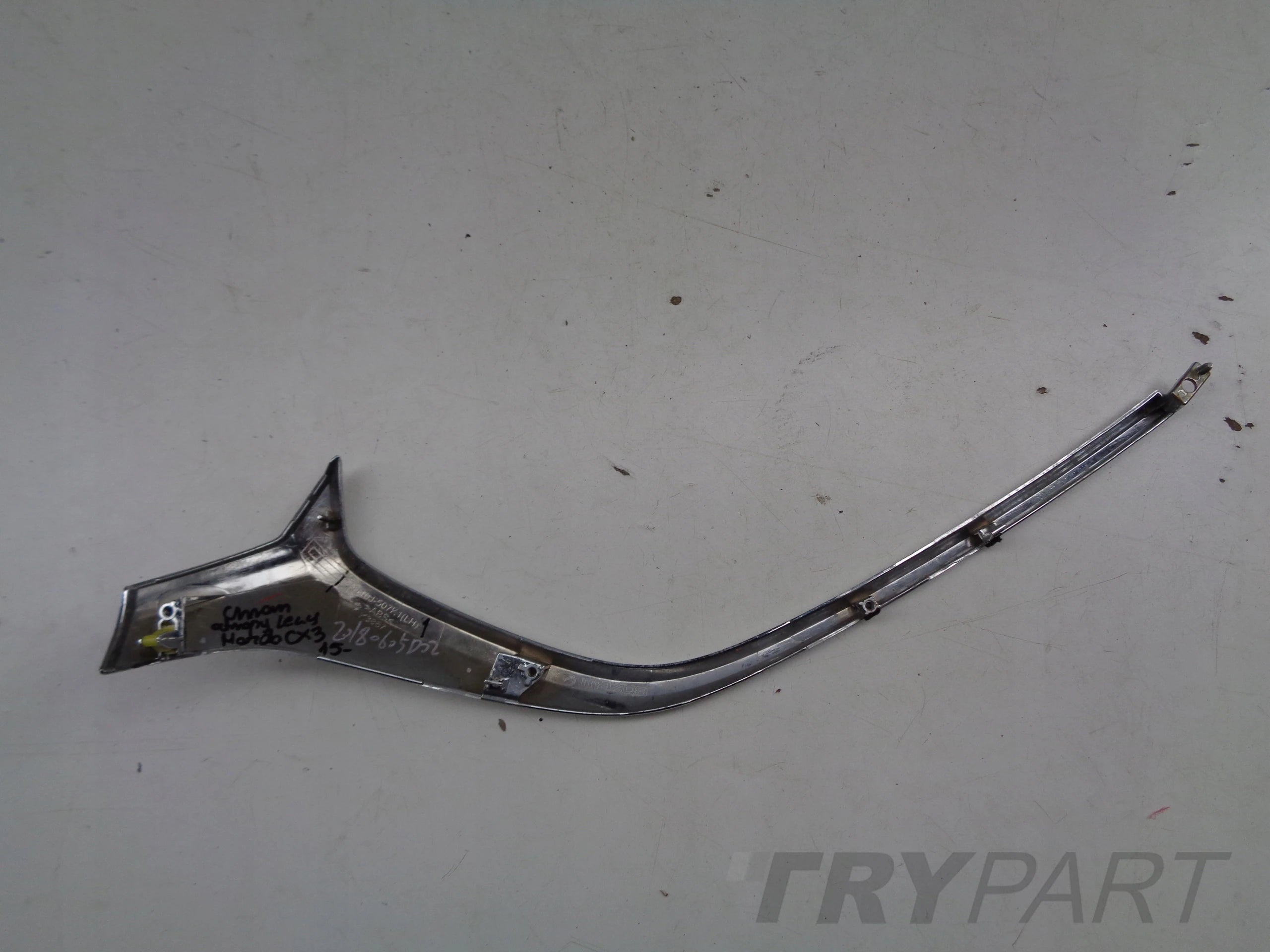 FRONT LEFT BUMPER CHROME TRIM MAZDA CX3 15-