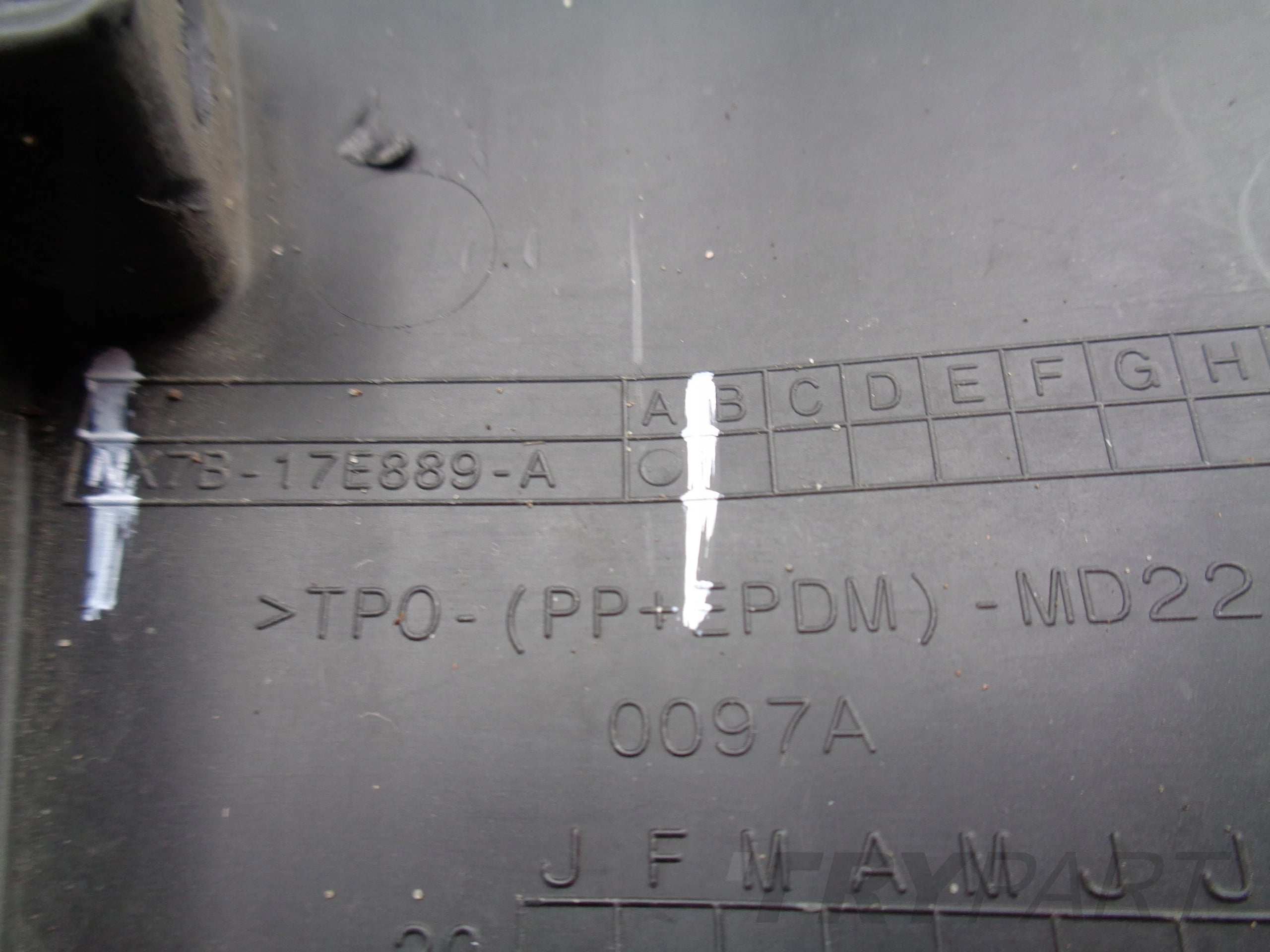 FRONT LEFT BUMPER SLIDER FORD FOCUS MK4 22- FACELIFT