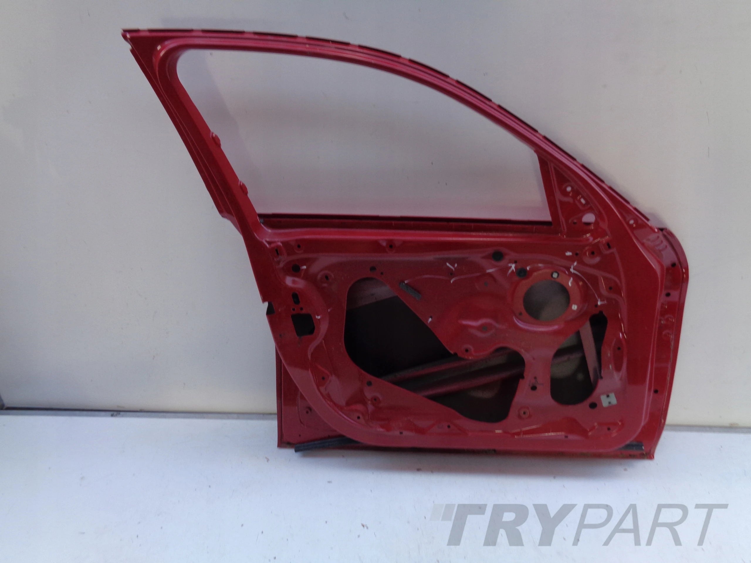 FRONT LEFT DOOR BMW 1 F20 10- NO. 33120