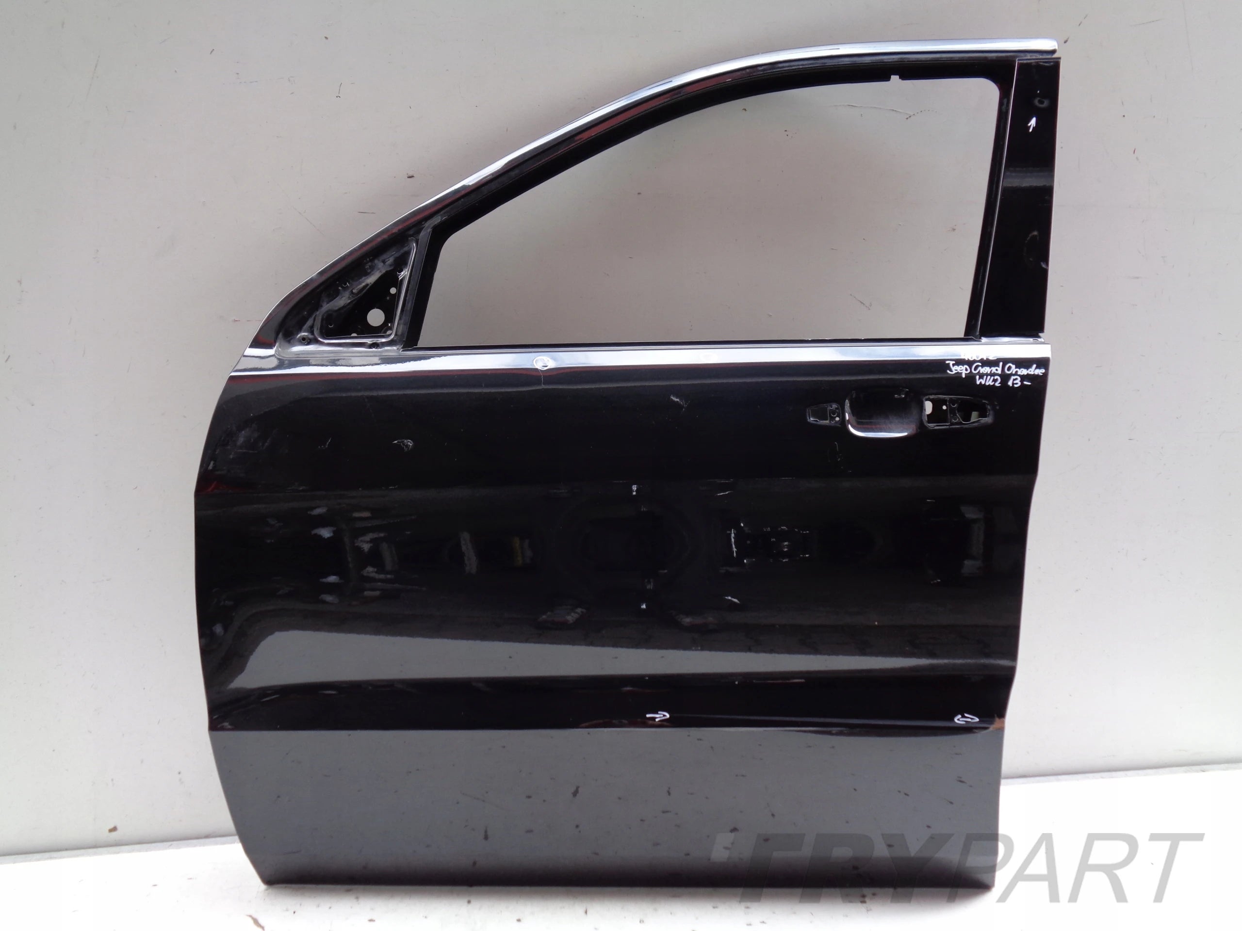 FRONT LEFT DOOR JEEP GRAND CHEROKEE WK2 13- NO. 46012