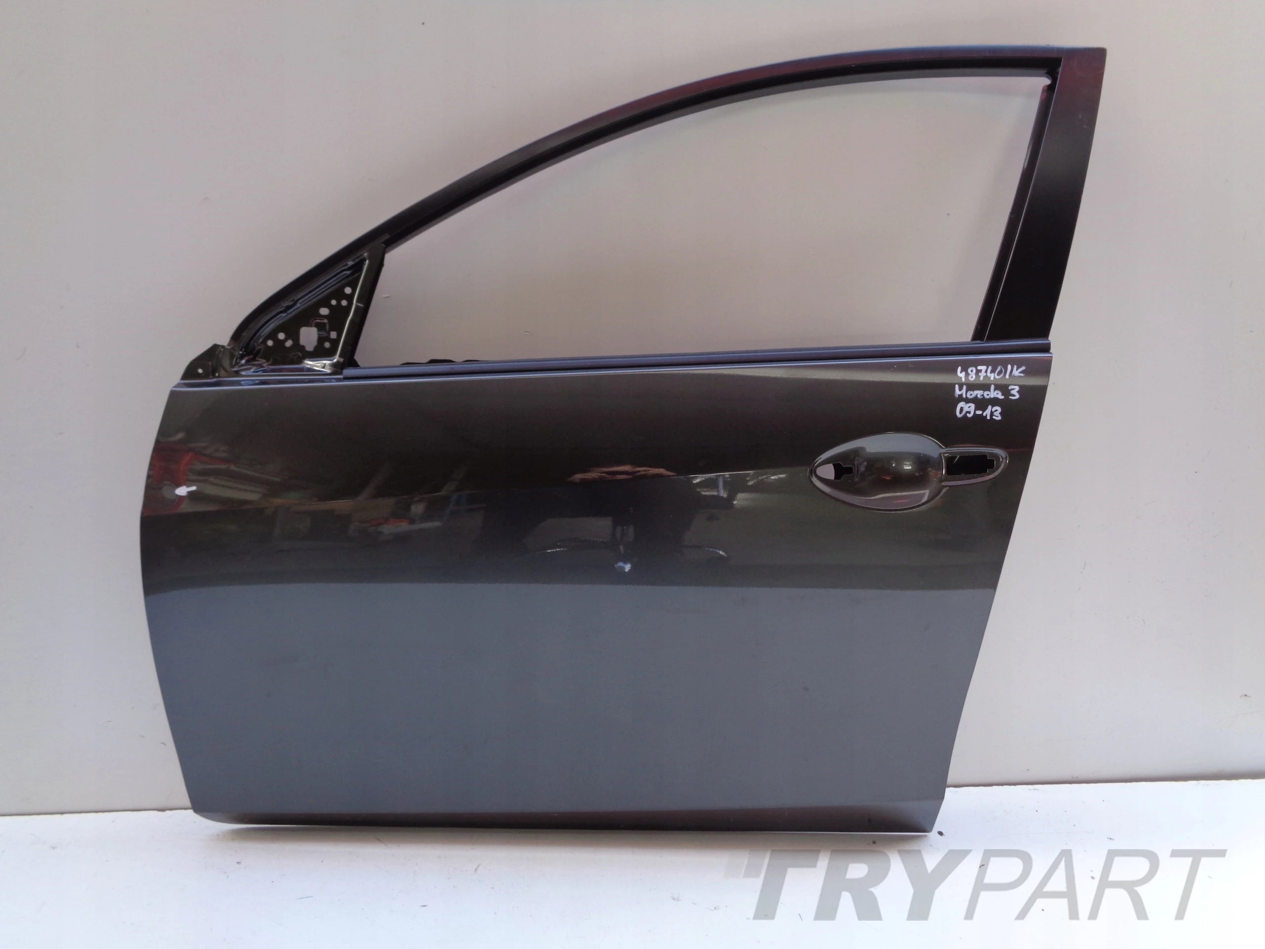 FRONT LEFT DOOR MAZDA 3 09-13 NO. 48740