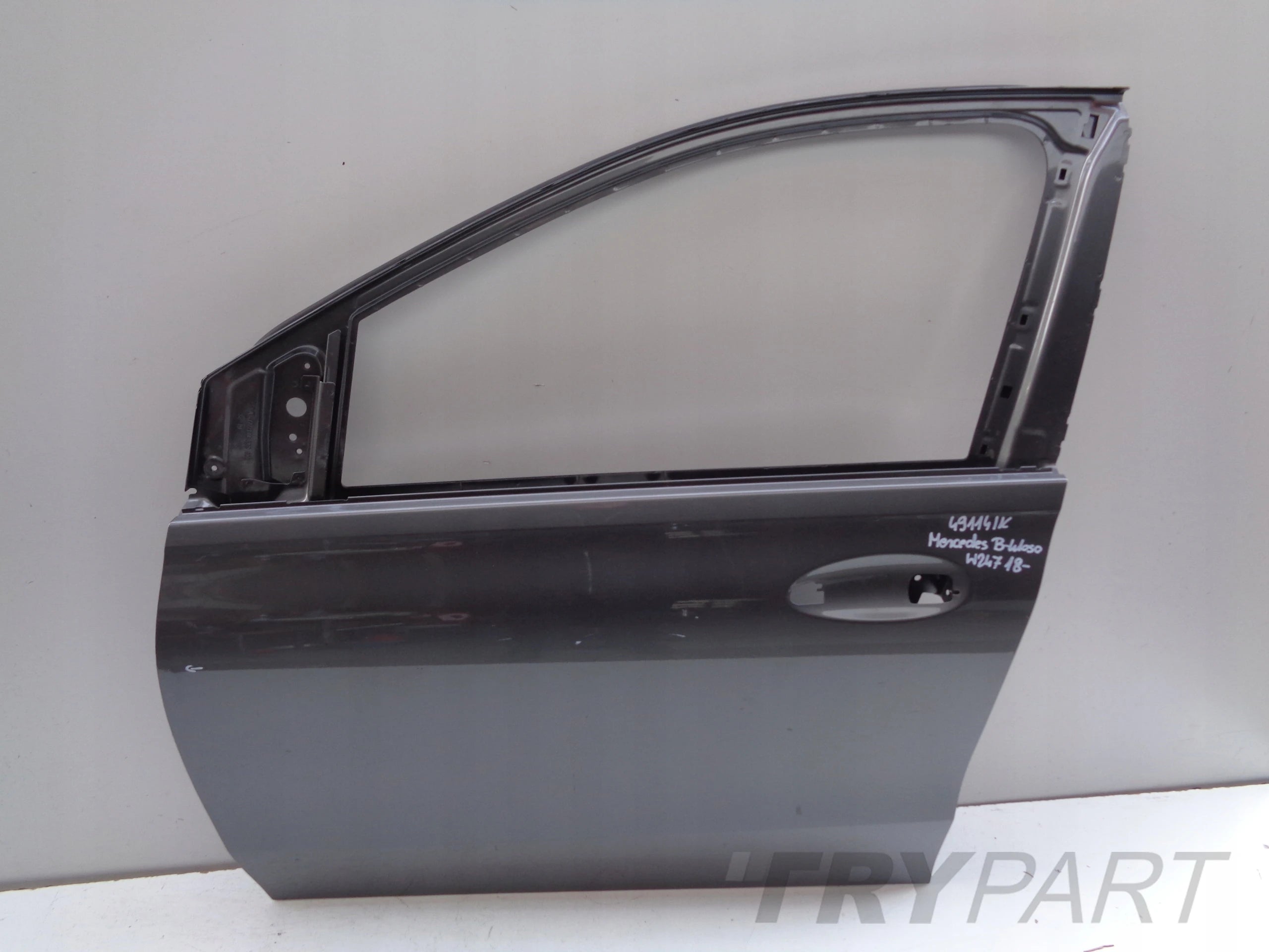 FRONT LEFT DOOR MERCEDES B-CLASS W247 18- NO. 49114