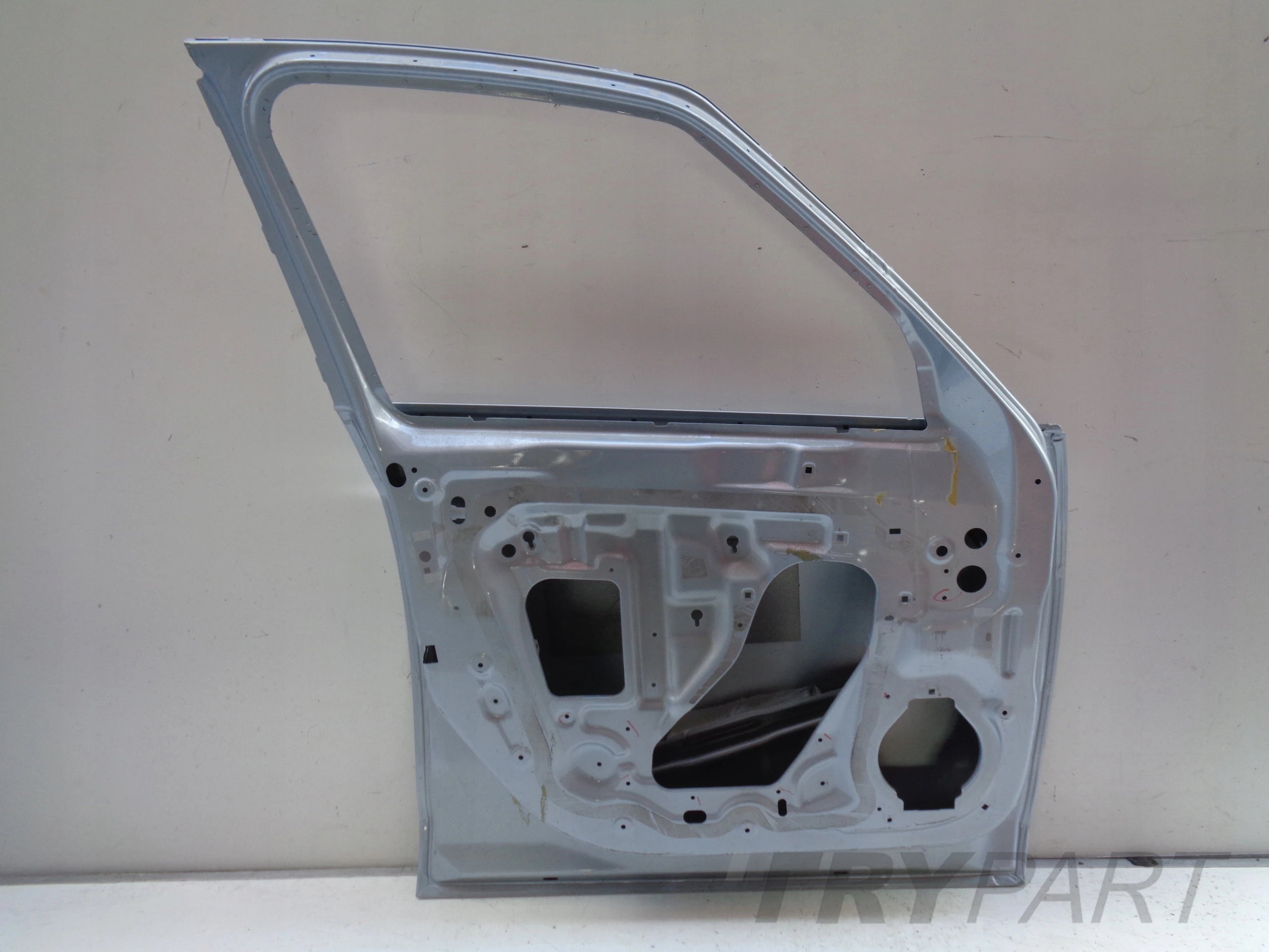 FRONT LEFT DOOR OPEL ZAFIRA C 12- NR 38896
