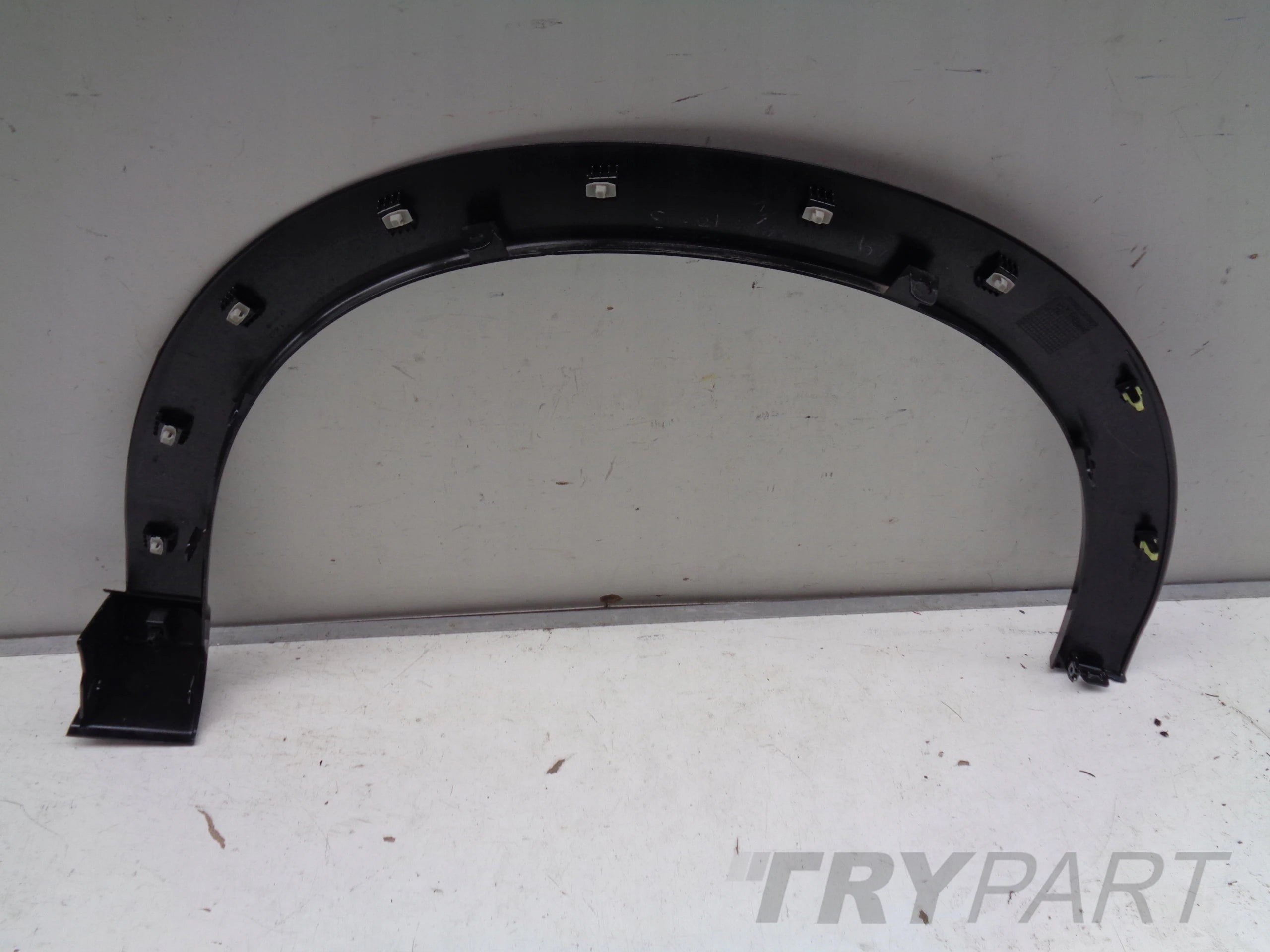FRONT LEFT FENDER TRIM HONDA HRV III 21-