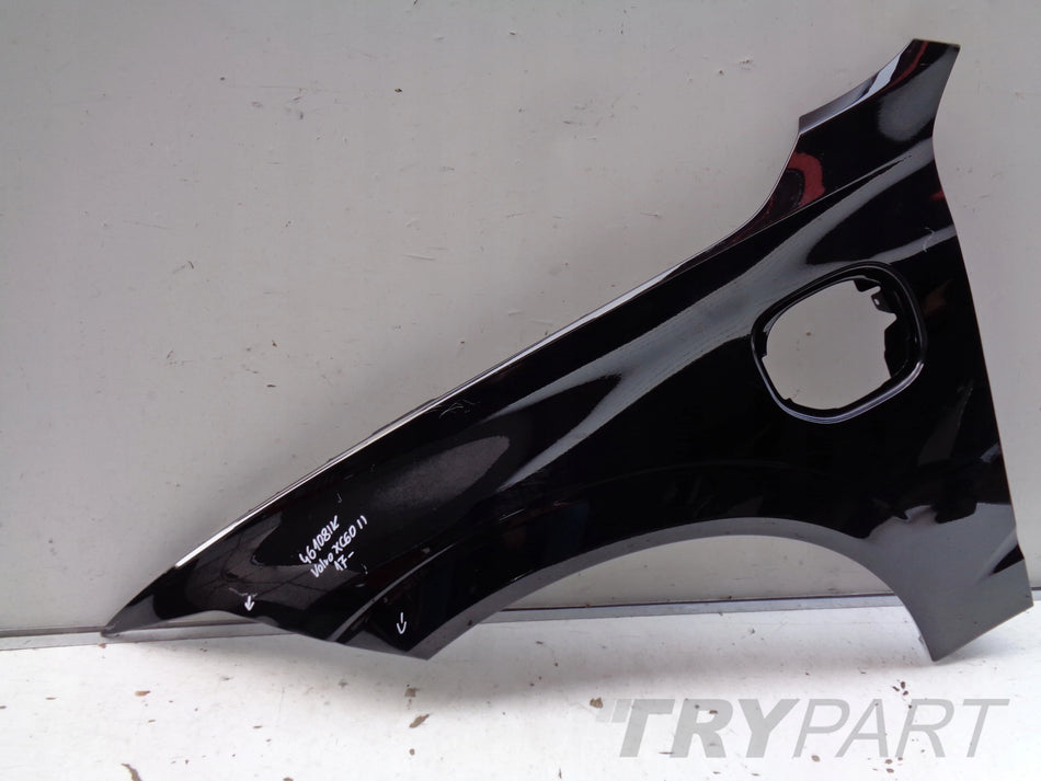 FRONT LEFT FENDER VOLVO XC60 II 17- HYBRID NO. 46108