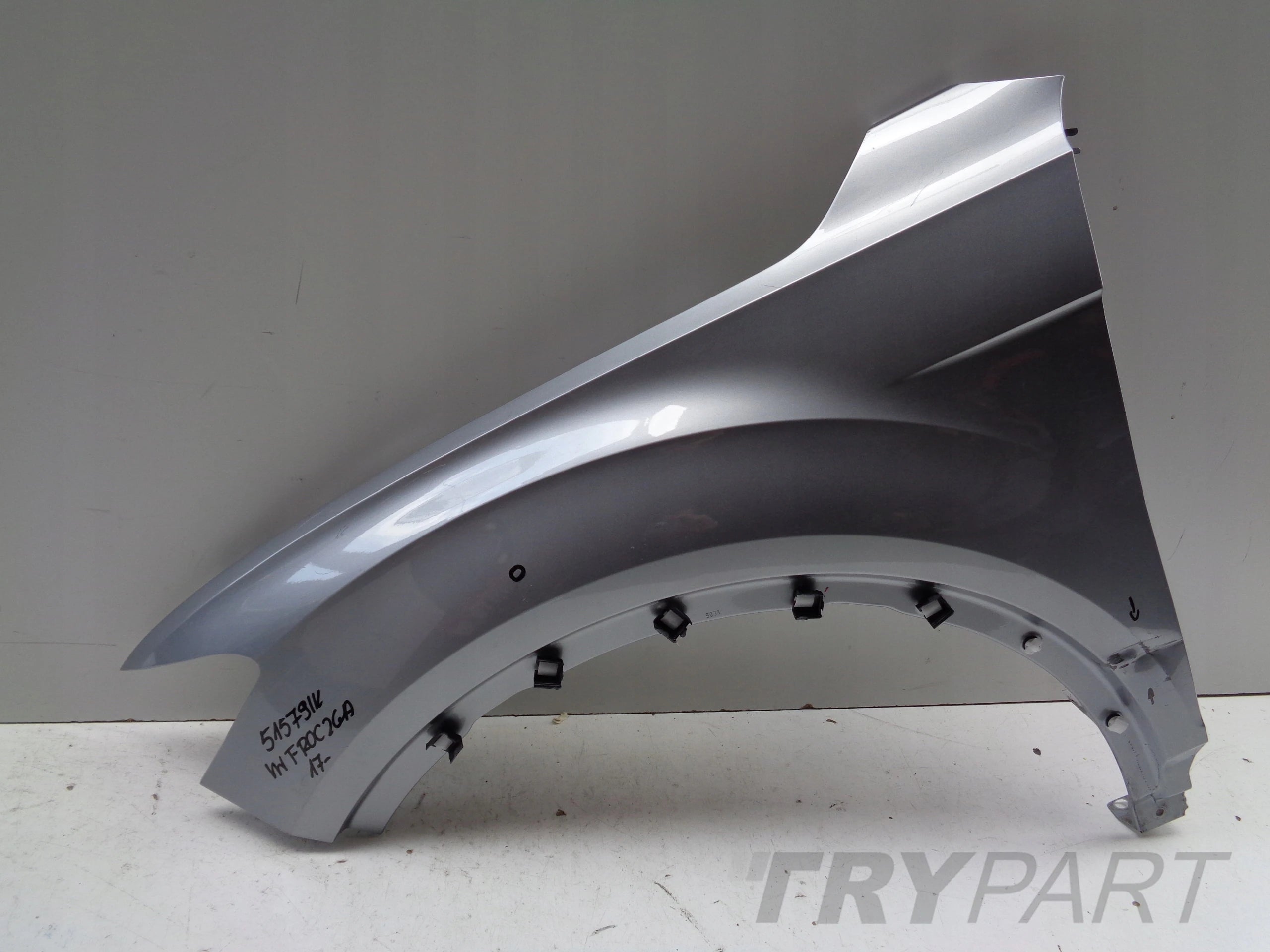 FRONT LEFT FENDER VW T-ROC 2GA 17- NR 51579
