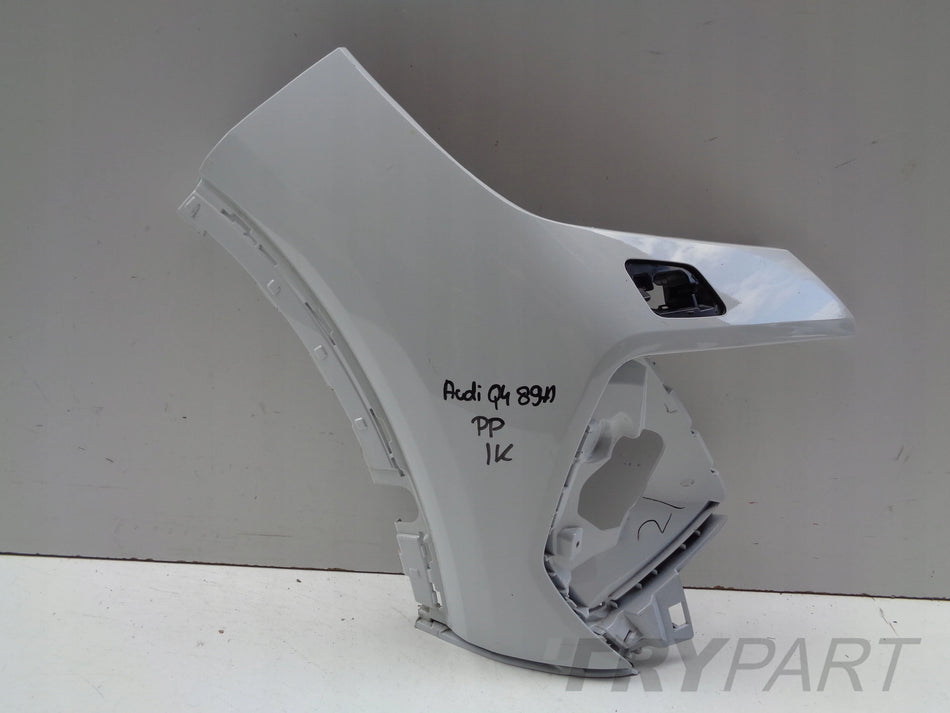 FRONT RIGHT BUMPER CORNER AUDI Q4 89A