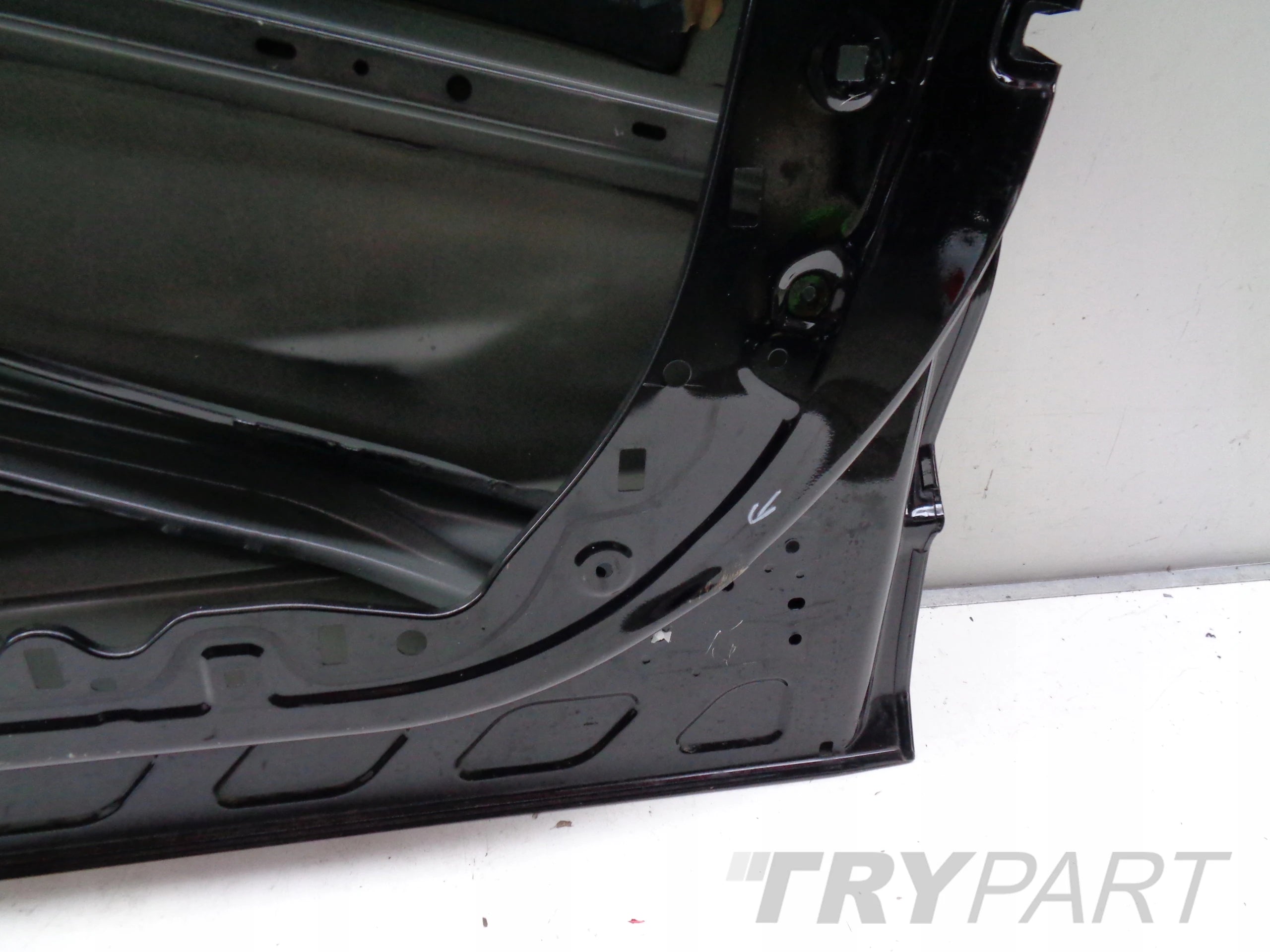 FRONT RIGHT DOOR FORD KUGA MK3 19- NO. 37865