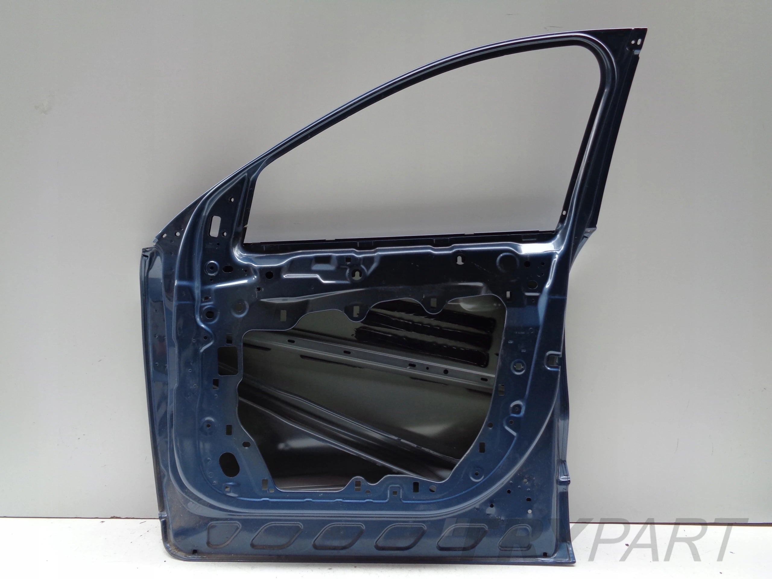 FRONT RIGHT DOOR FORD KUGA MK3 19- NO. 51347