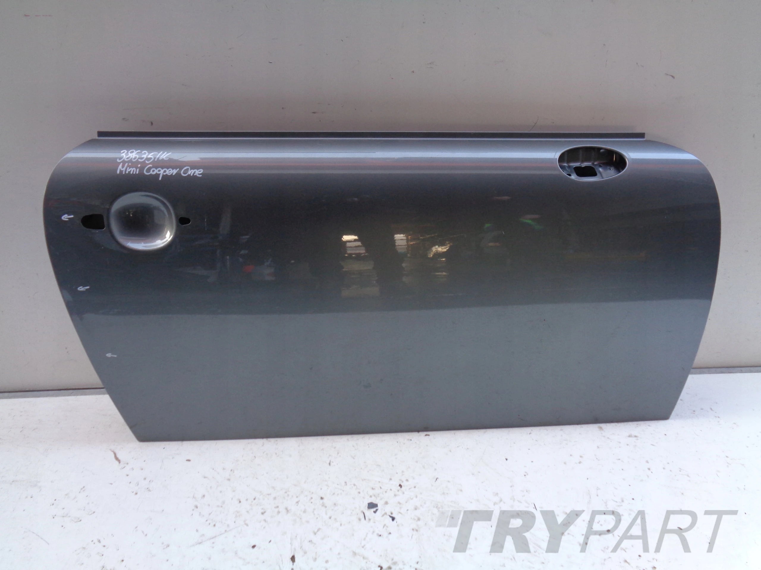 FRONT RIGHT DOOR MINI COOPER ONE R56 06- NO. 38635
