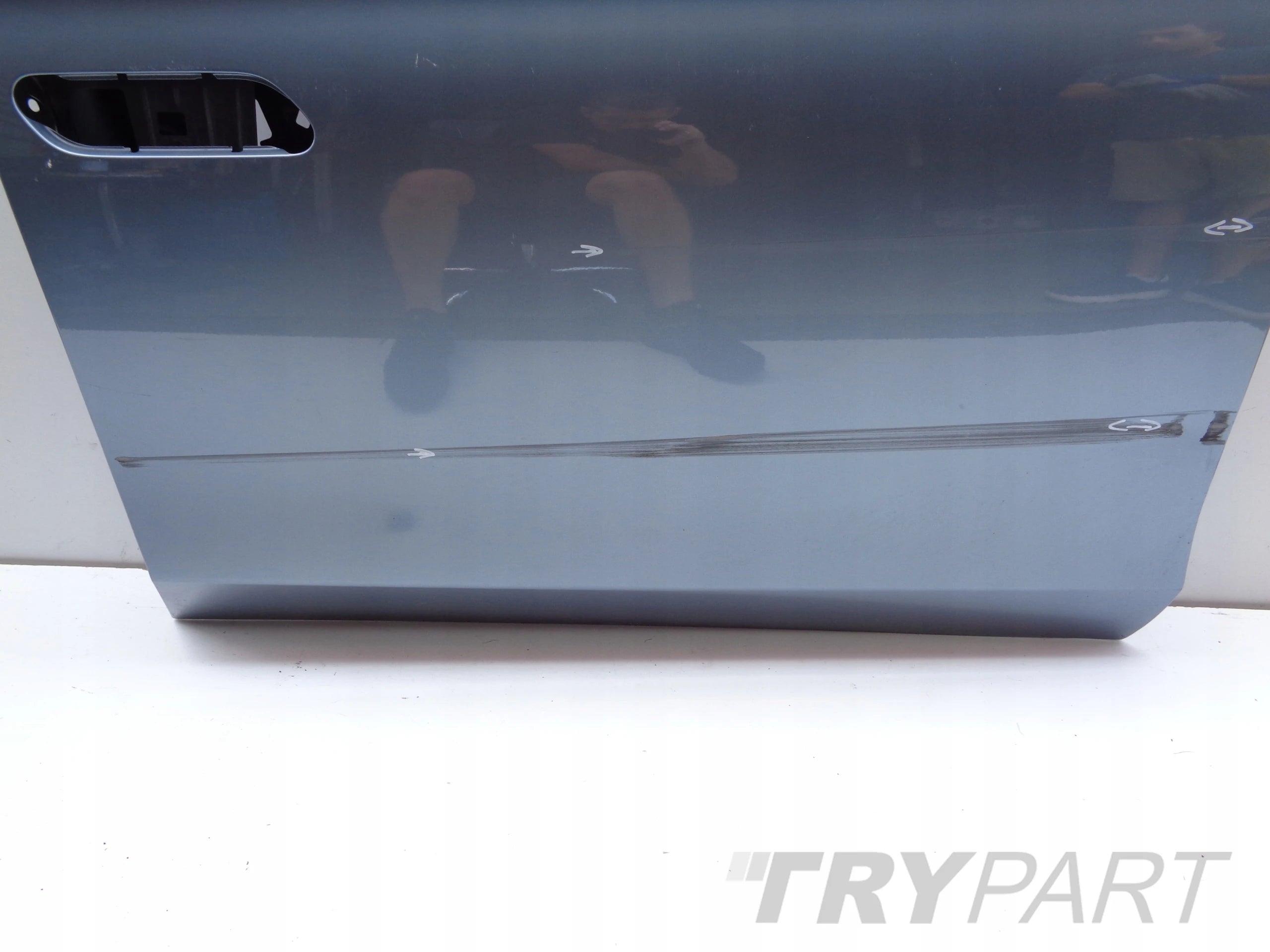 FRONT RIGHT DOOR VW ID7 14A NO. 47308