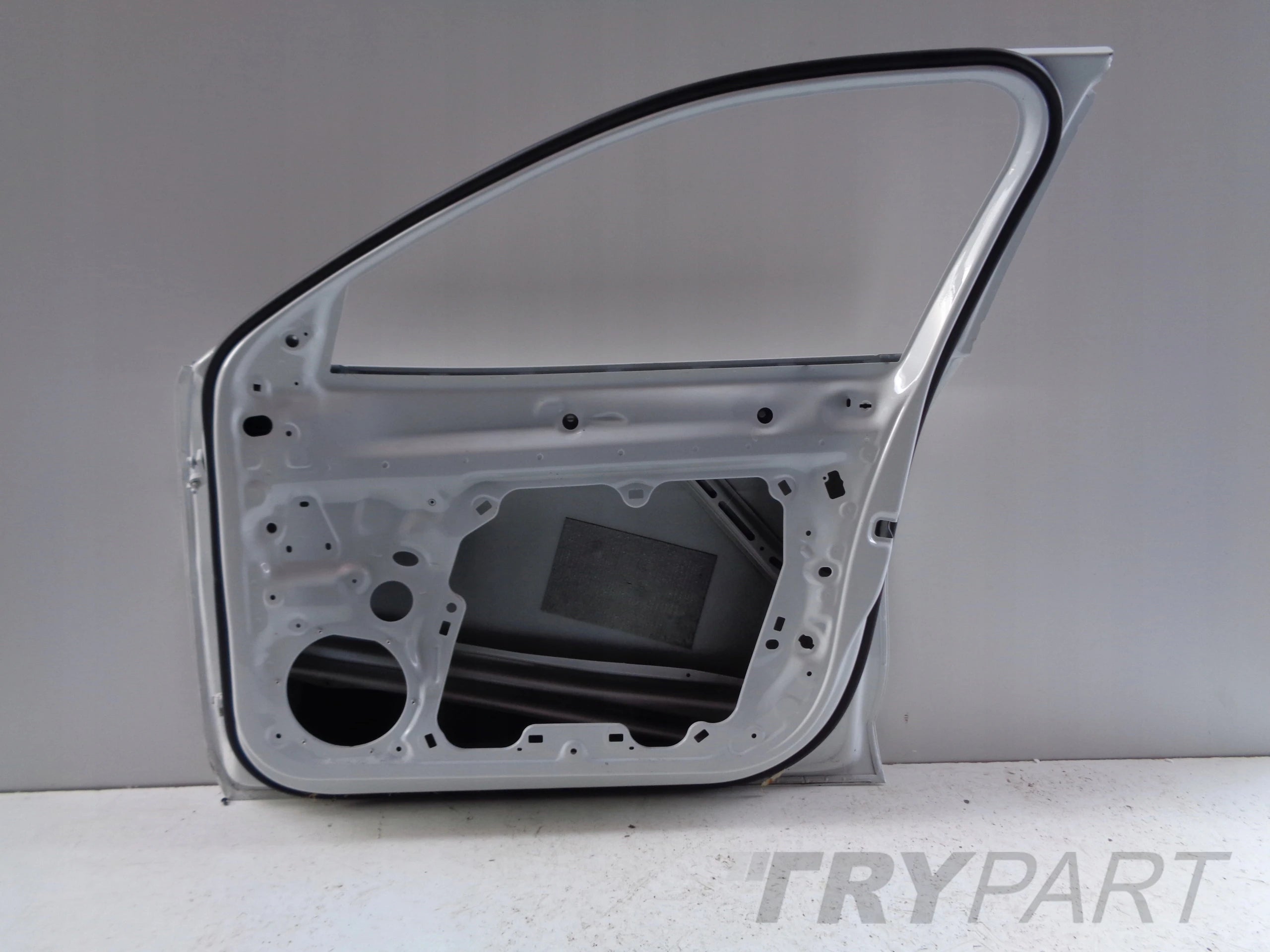 FRONT RIGHT DOOR VW PASSAT B9 3J 3J0 23- SKODA SUPERB IV NO. 50705