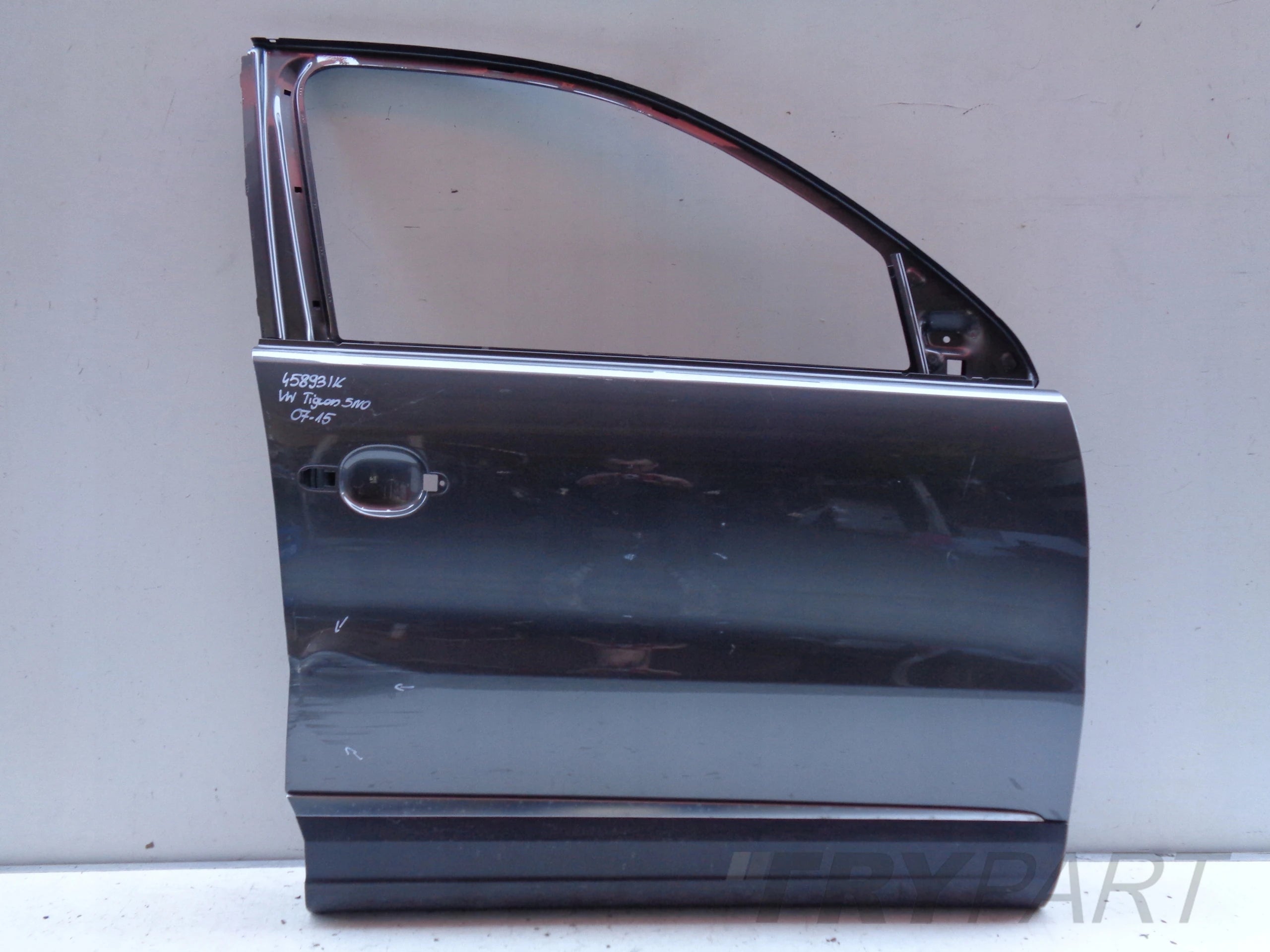 FRONT RIGHT DOOR VW TIGUAN 5N 5N0 07-15 NR 45893