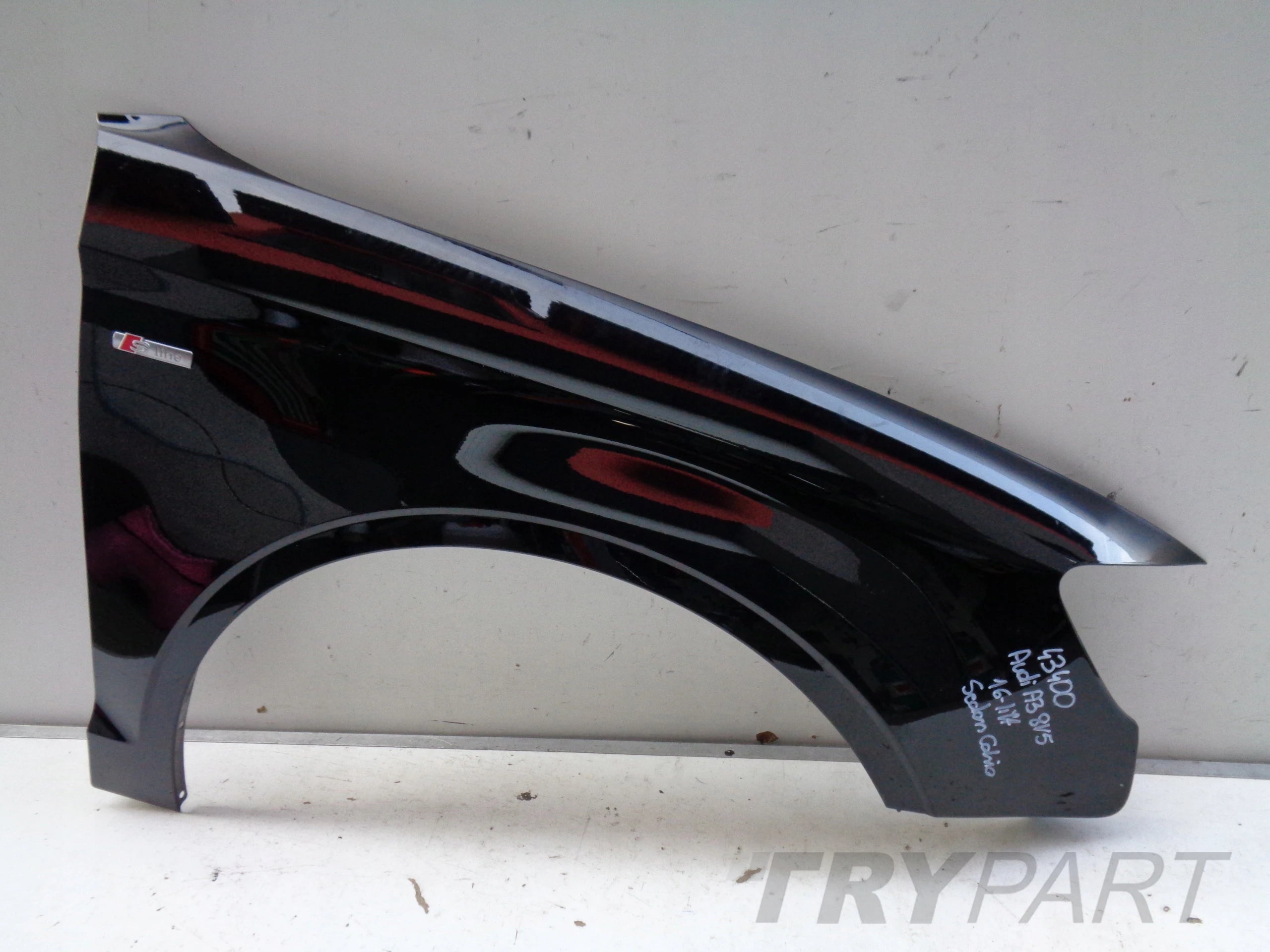 FRONT RIGHT FENDER AUDI A3 8V 8V5 16- LIFT SEDAN CABRIO NO. 43400