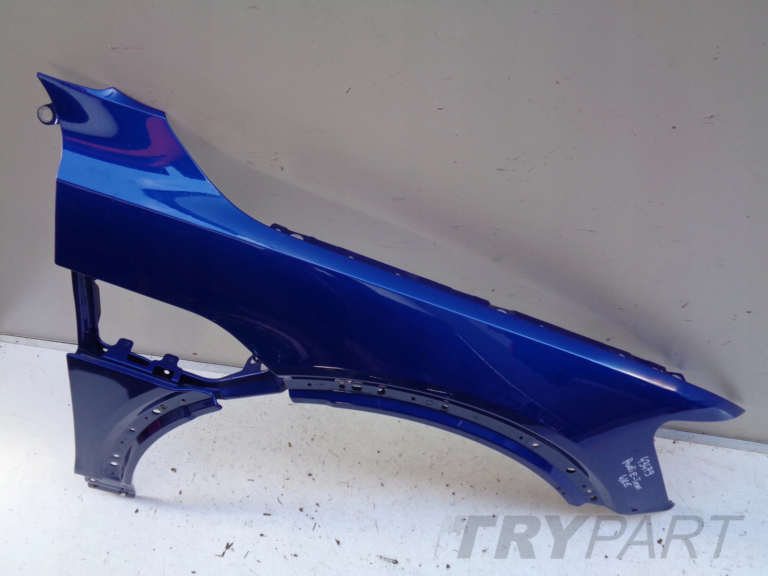 FRONT RIGHT FENDER FOR AUDI E-TRON 4KE NO. 43479