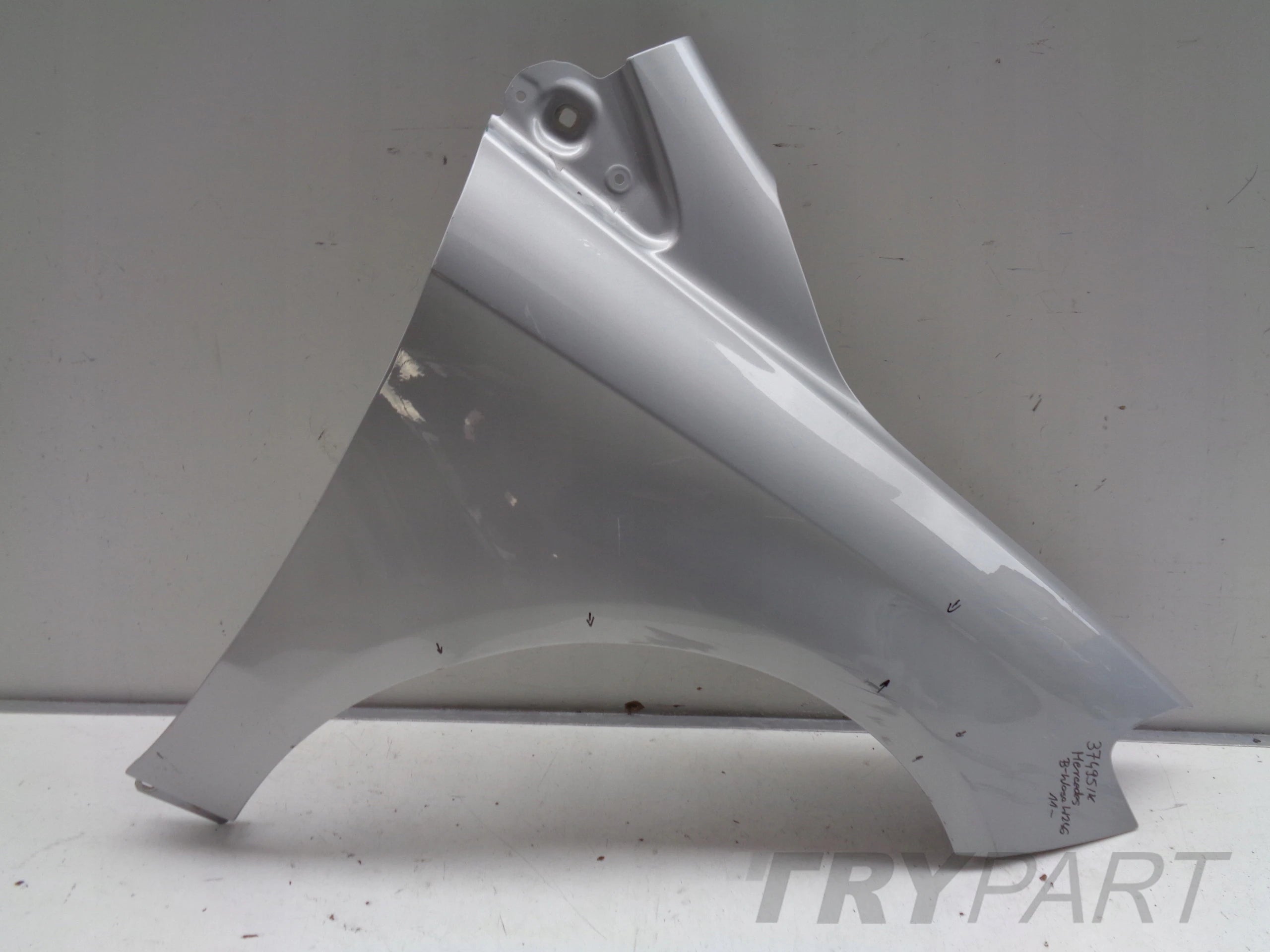 FRONT RIGHT FENDER MERCEDES B-CLASS W246 11- NO. 37495