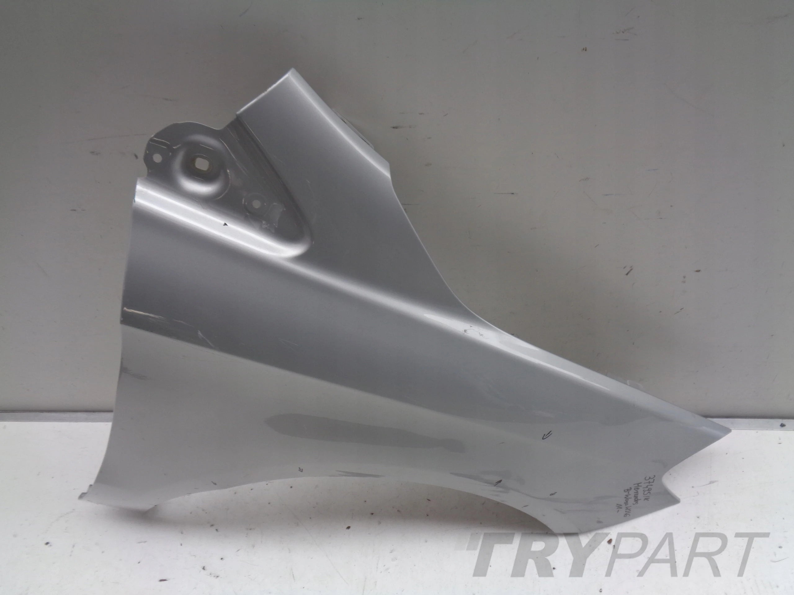 FRONT RIGHT FENDER MERCEDES B-CLASS W246 11- NO. 37495