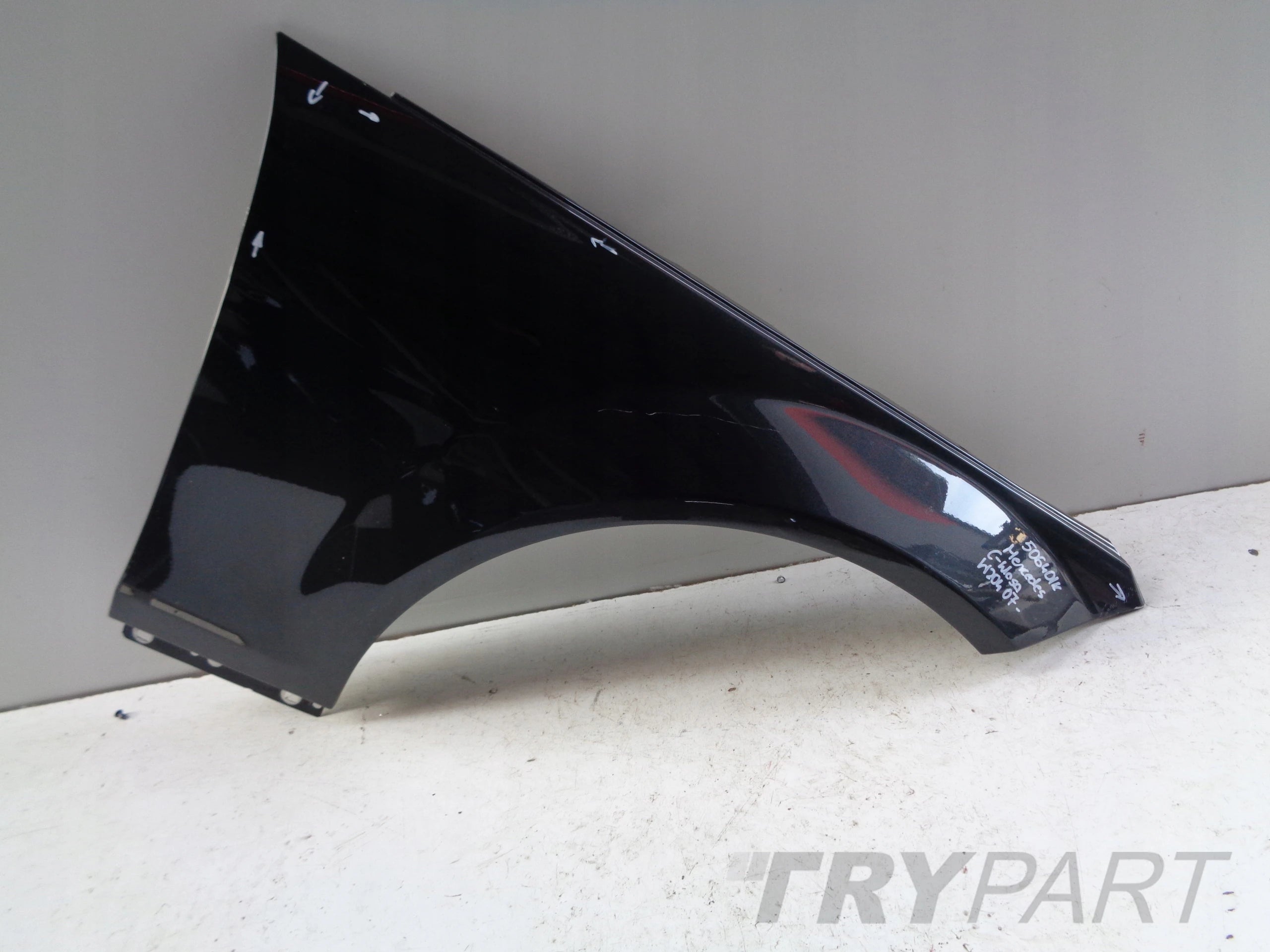FRONT RIGHT FENDER MERCEDES C-CLASS W204 07- NO 50640