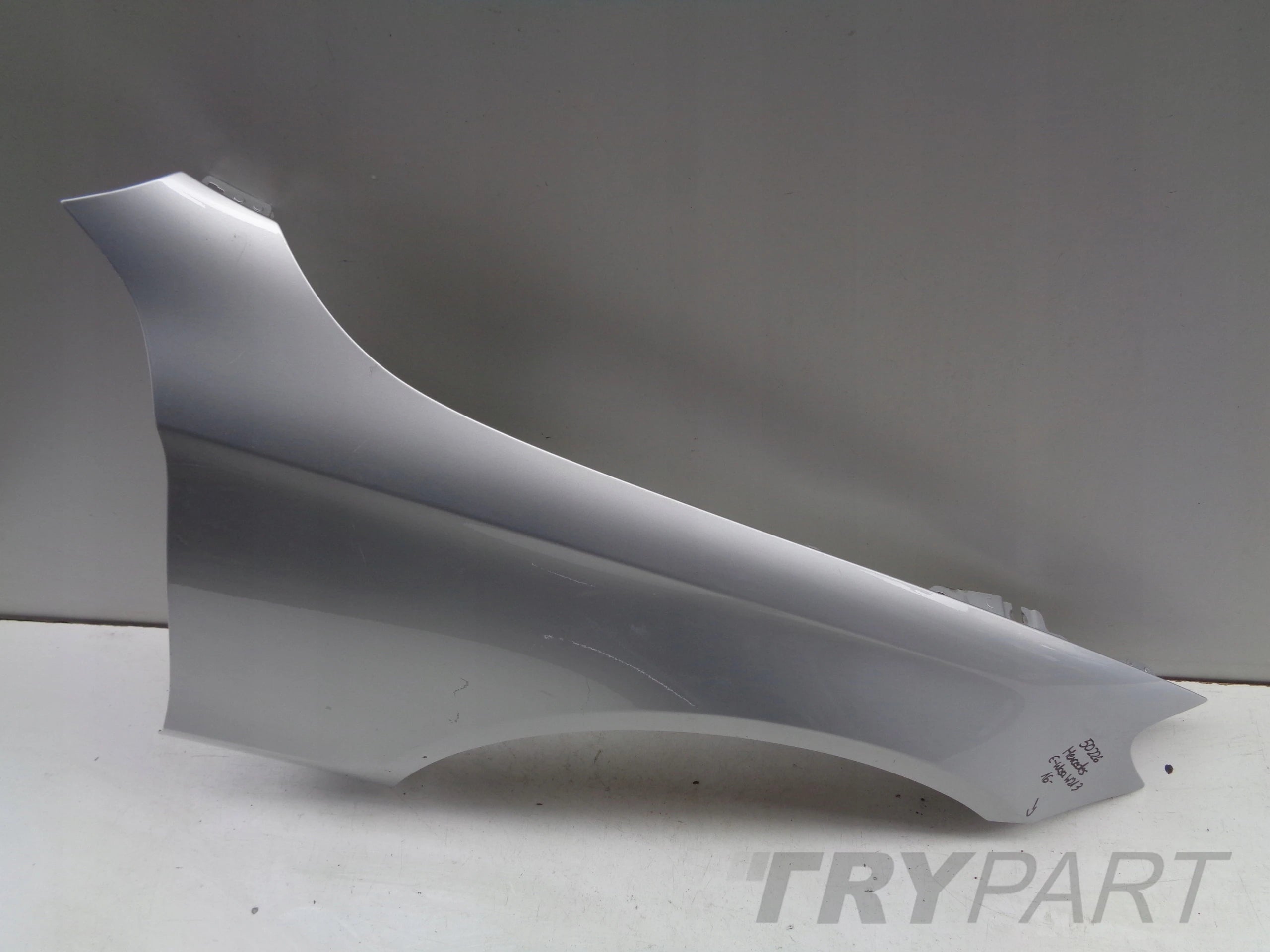FRONT RIGHT FENDER MERCEDES E-CLASS W213 16- NO. 50226