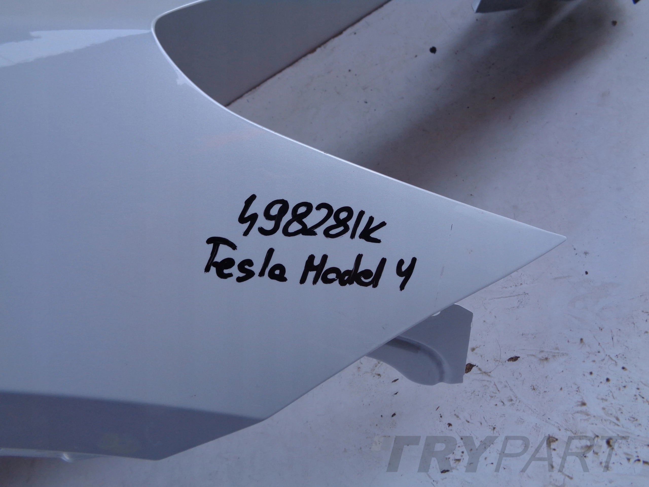 FRONT RIGHT FENDER TESLA MODEL Y NO. 49828