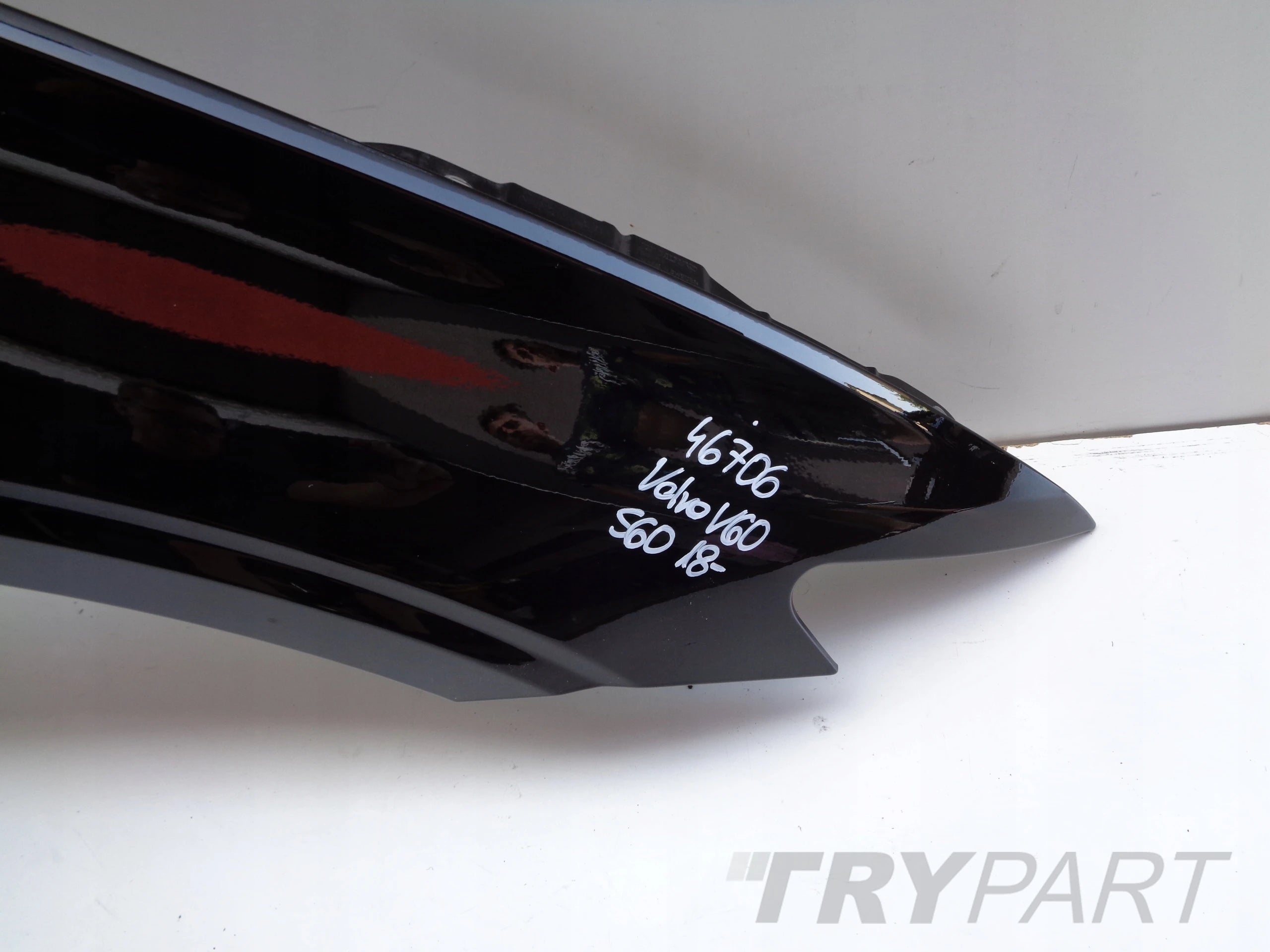 FRONT RIGHT FENDER VOLVO V60 S60 18- NO. 46706