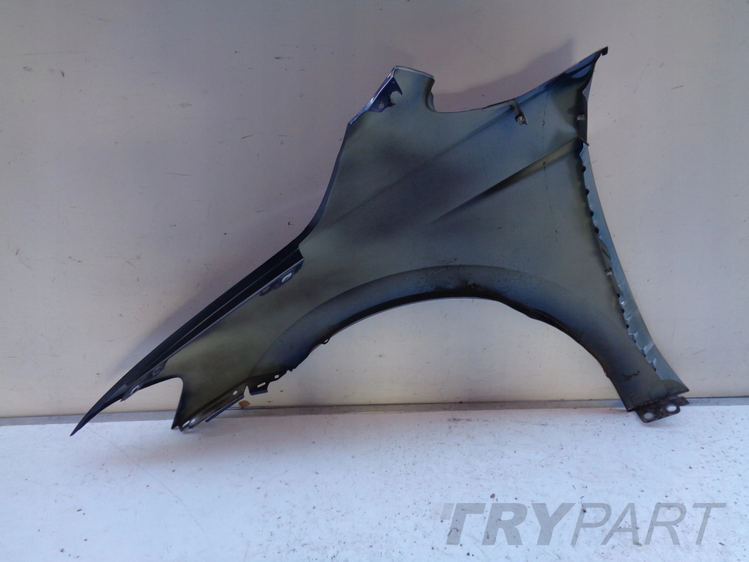 FRONT RIGHT FENDER VW GOLF SPORTSVAN 510 14- NO. 38870