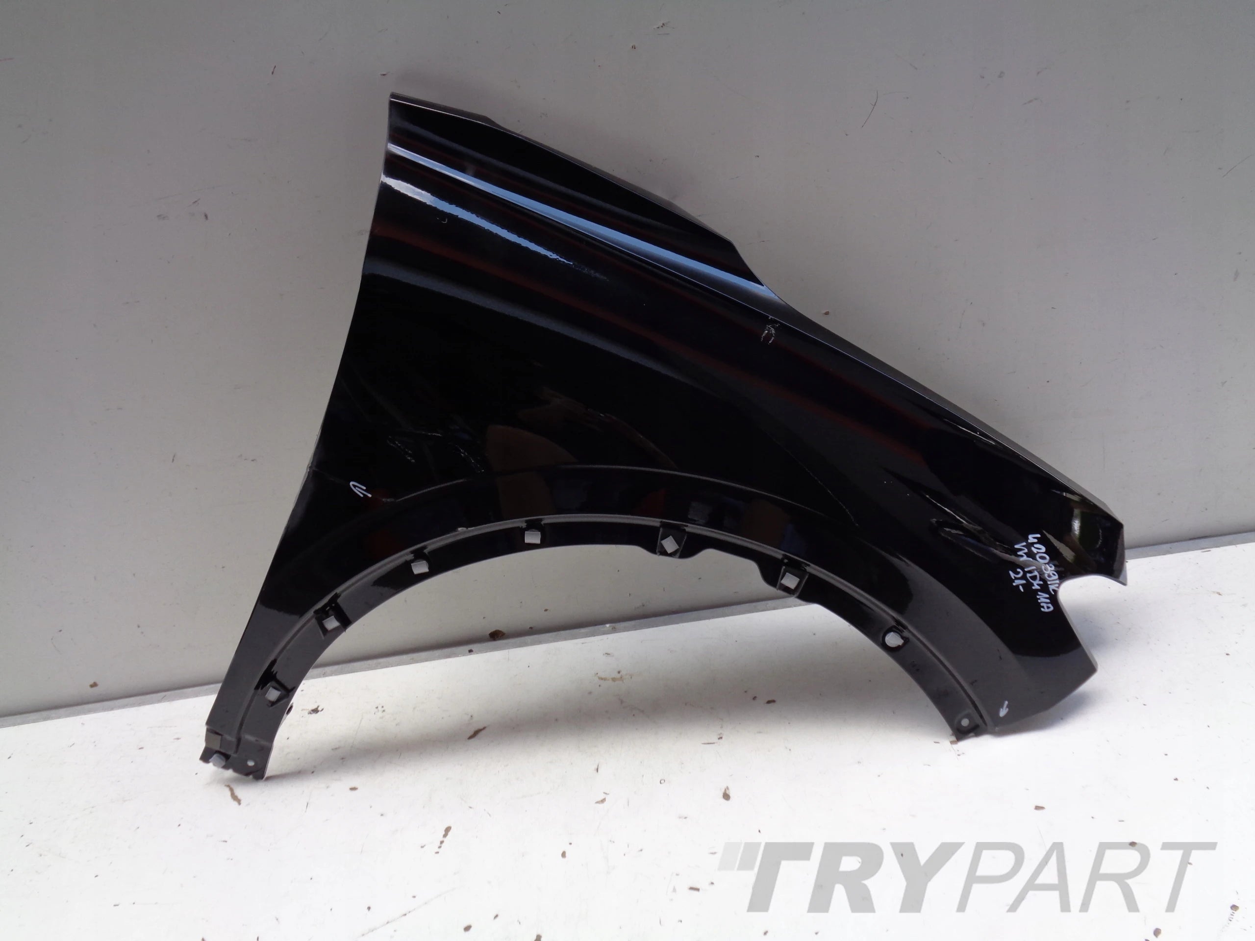 FRONT RIGHT FENDER VW ID4 11A 21- NR 42039