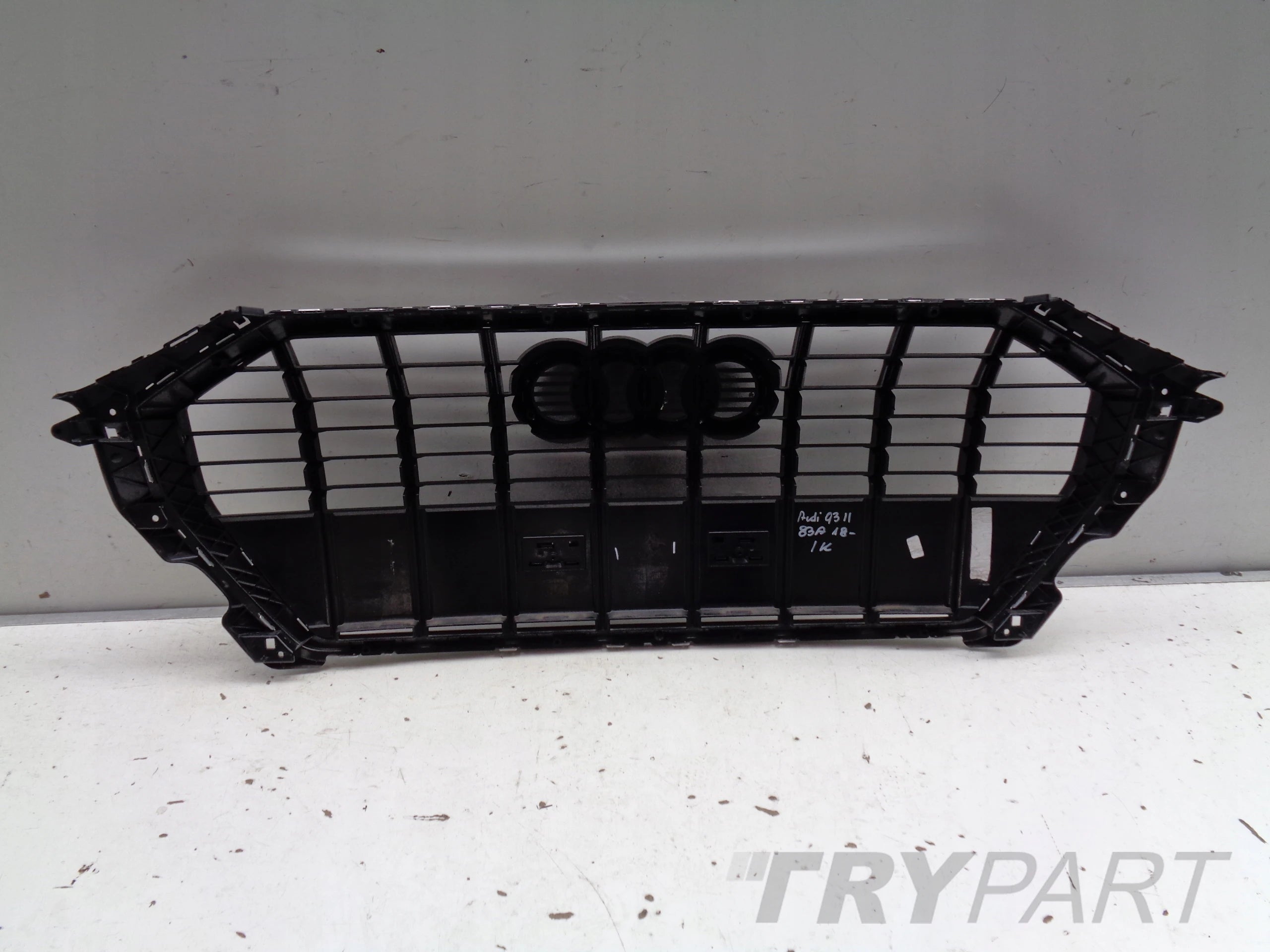 GRILL GRILLE AUDI Q3 II 83A 18-