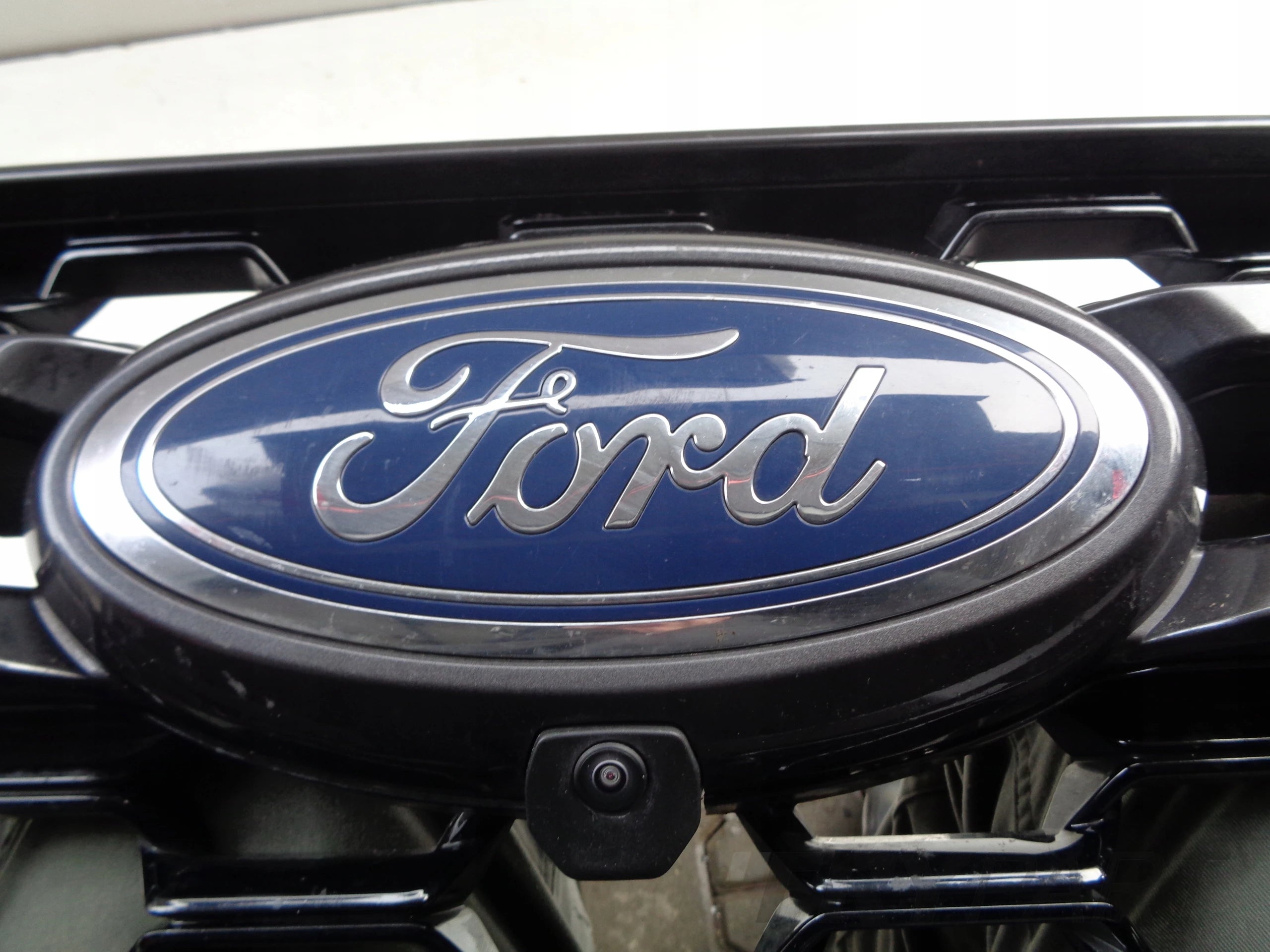 GRILL GRILLE FOR FORD RANGER VI 22- WILDTRAK CAMERA