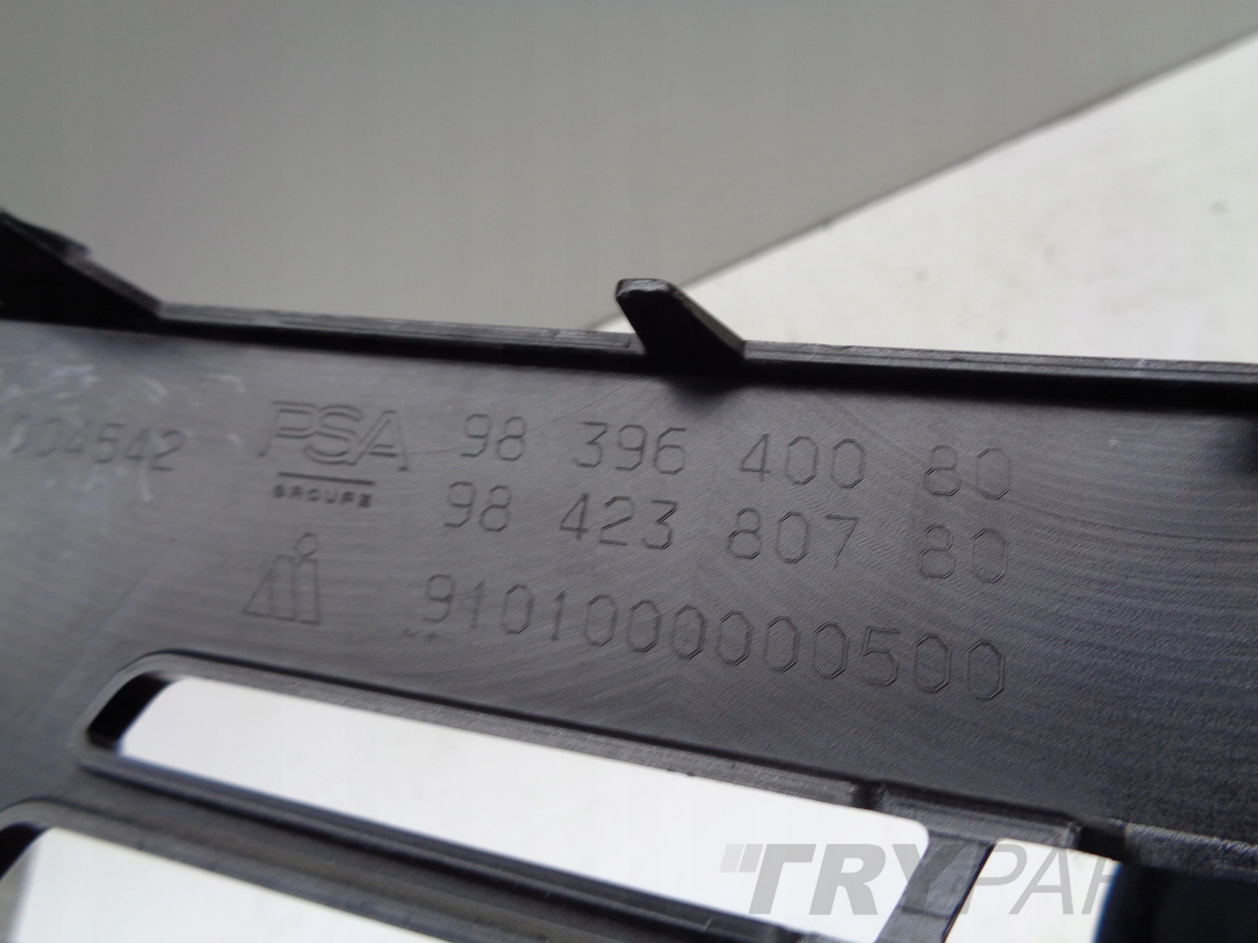 GRILL GRILLE FOR OPEL ASTRA VI 6 L 22-
