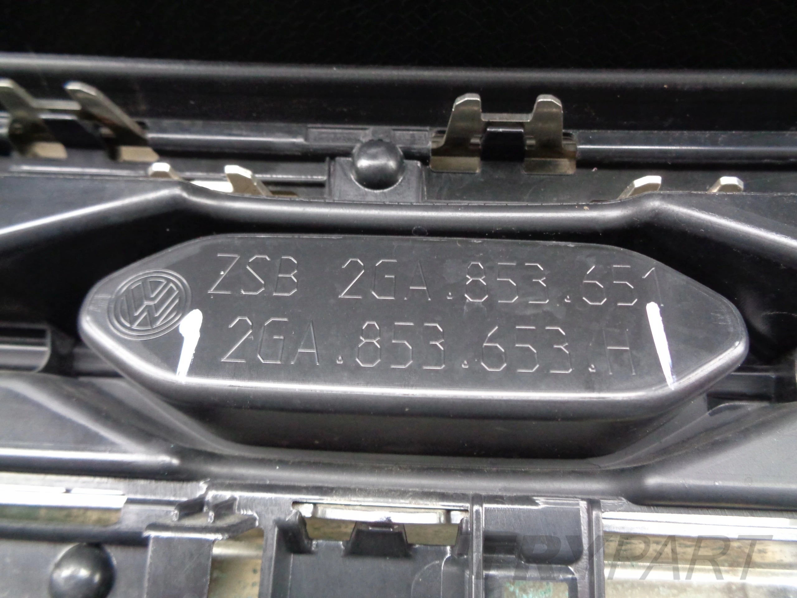 GRILLE ASSEMBLY VW T-ROC 2GA 21- FACELIFT