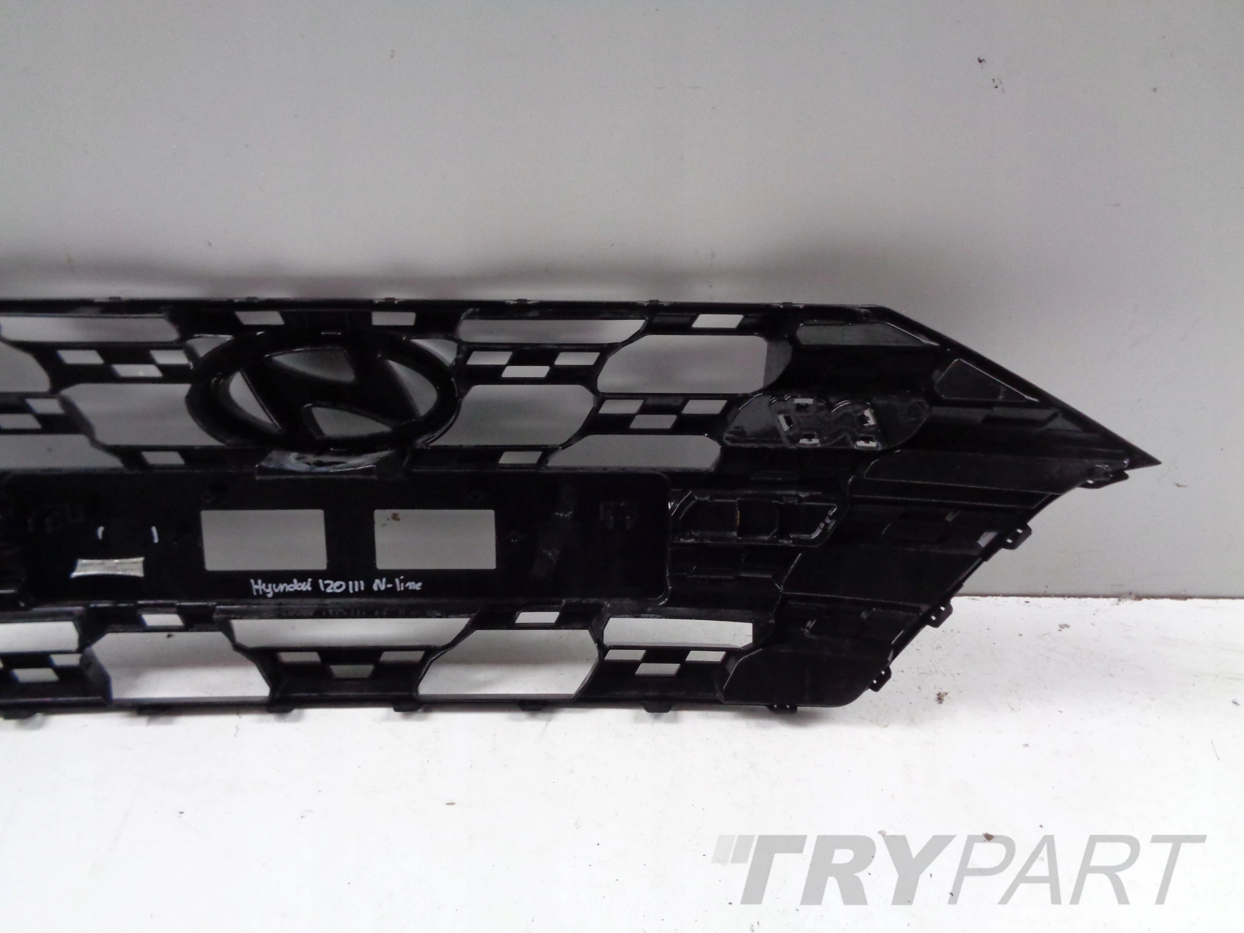 HYUNDAI I20 III N-LINE GRILLE COVER