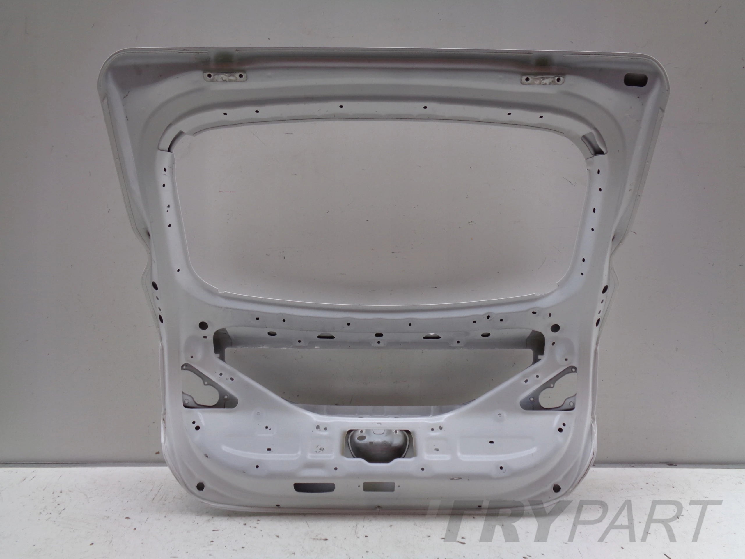 HYUNDAI IONIQ 17- TAILGATE NO. 42213